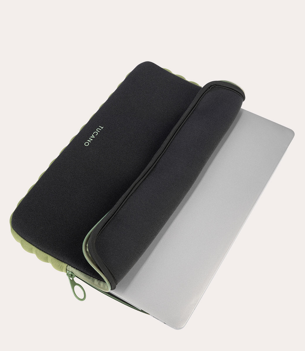 Tucano Offroad Second Skin Laptophülle 15,6 Zoll Schwarz