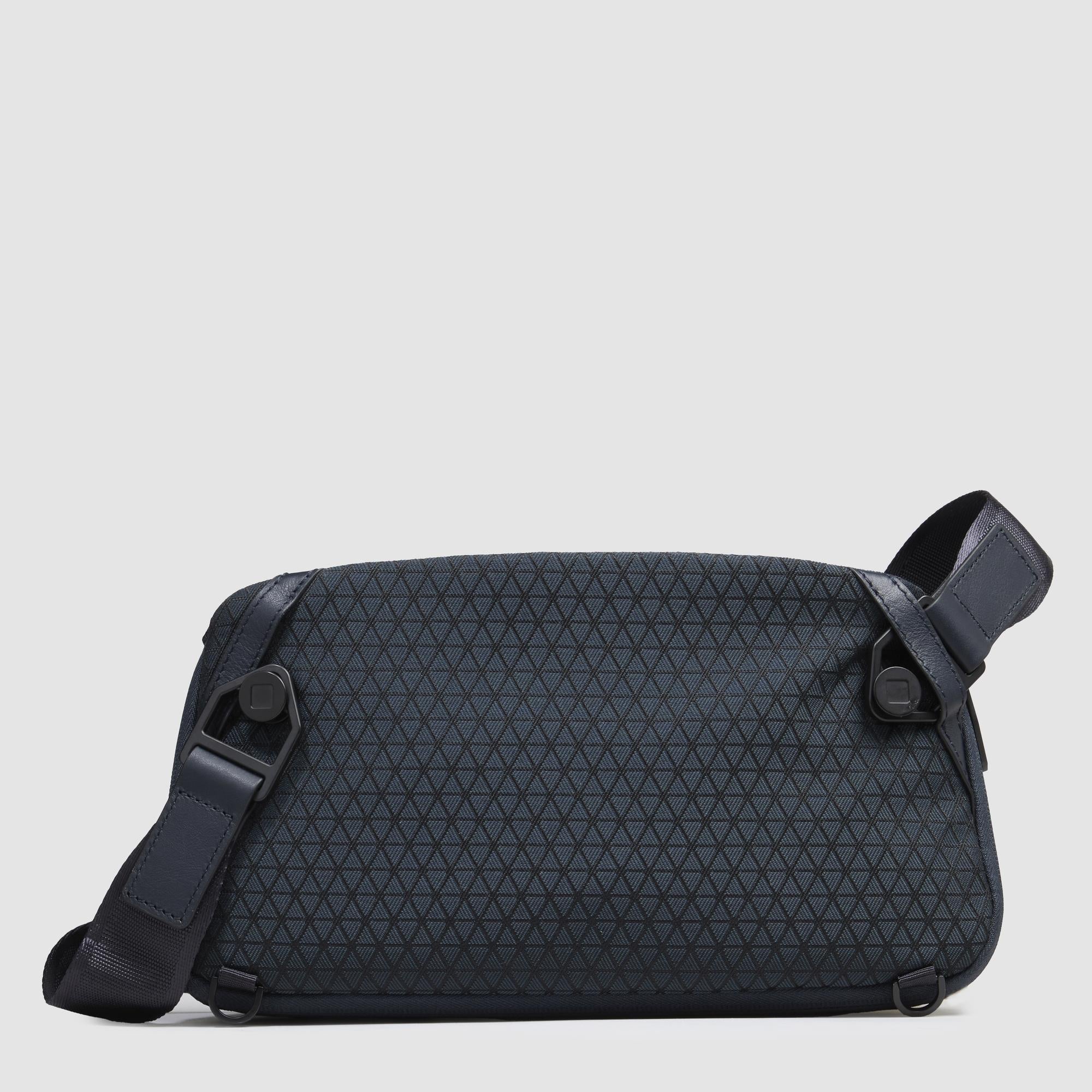 Piquadro Corner 2.0 Bauchtasche Herren blau Recycling
