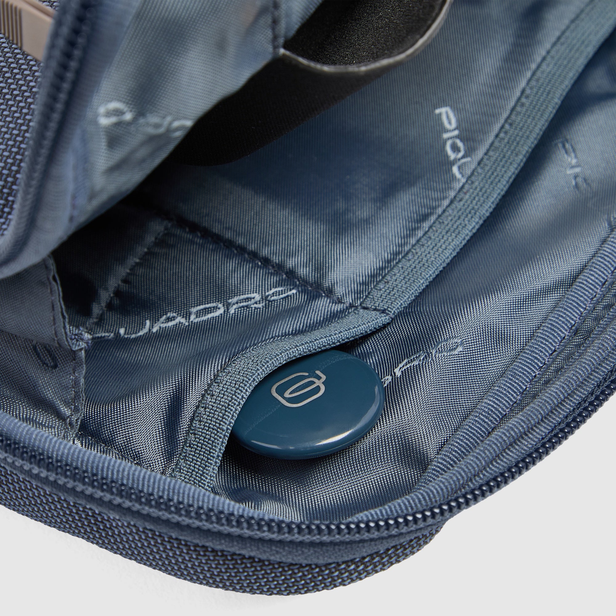 Piquadro Corner 2.0 Gürteltasche Herren Schwarz Recycelt