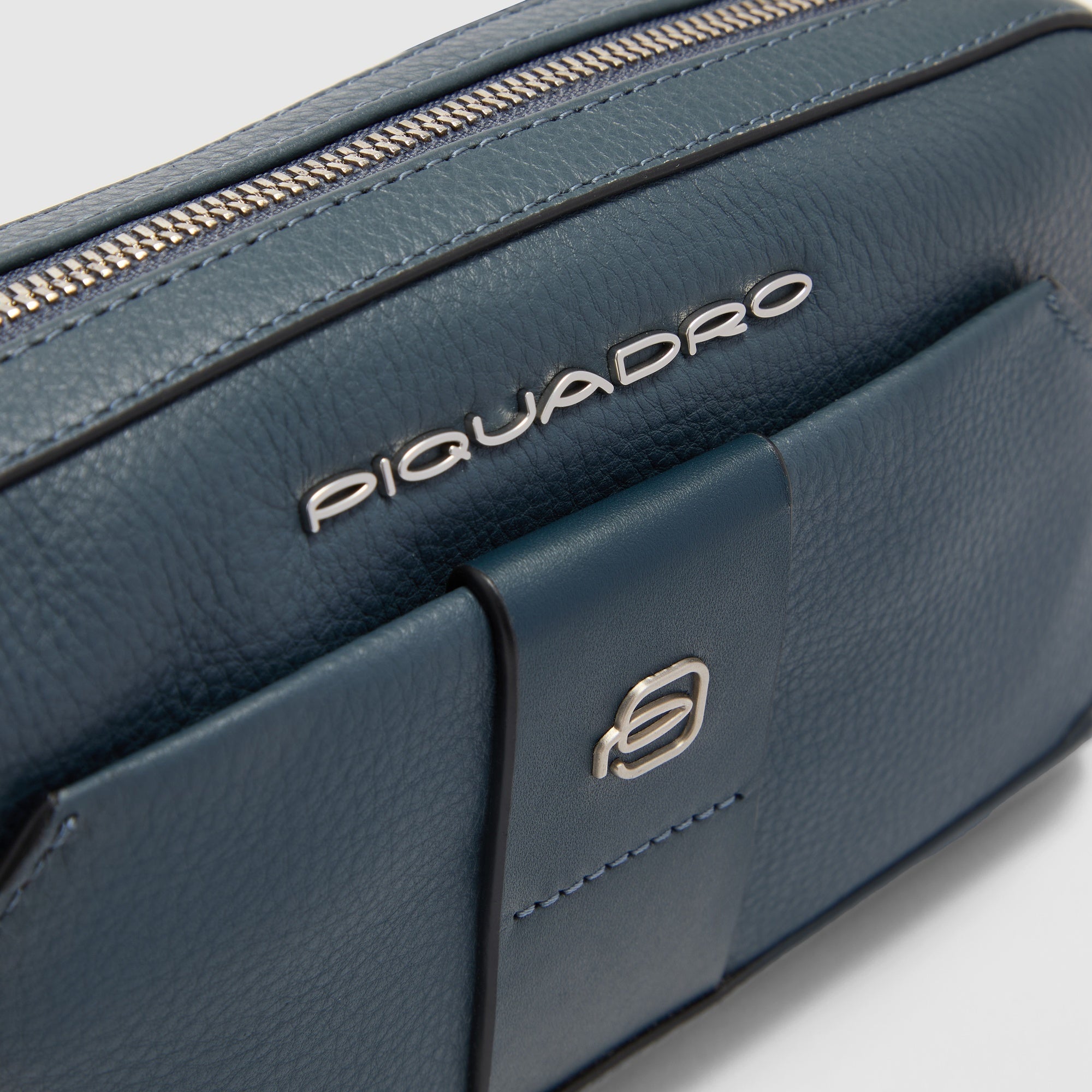 Piquadro Black Square Pochette Herren Leder schwarz Riemen