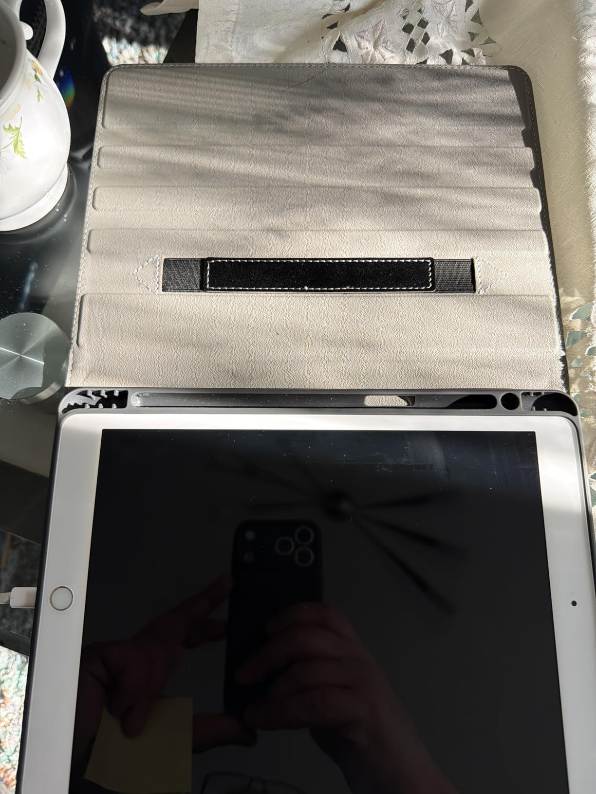 ARVOK Basic iPad Hülle 10,9 Zoll Grau-Braun mit Stifthalter