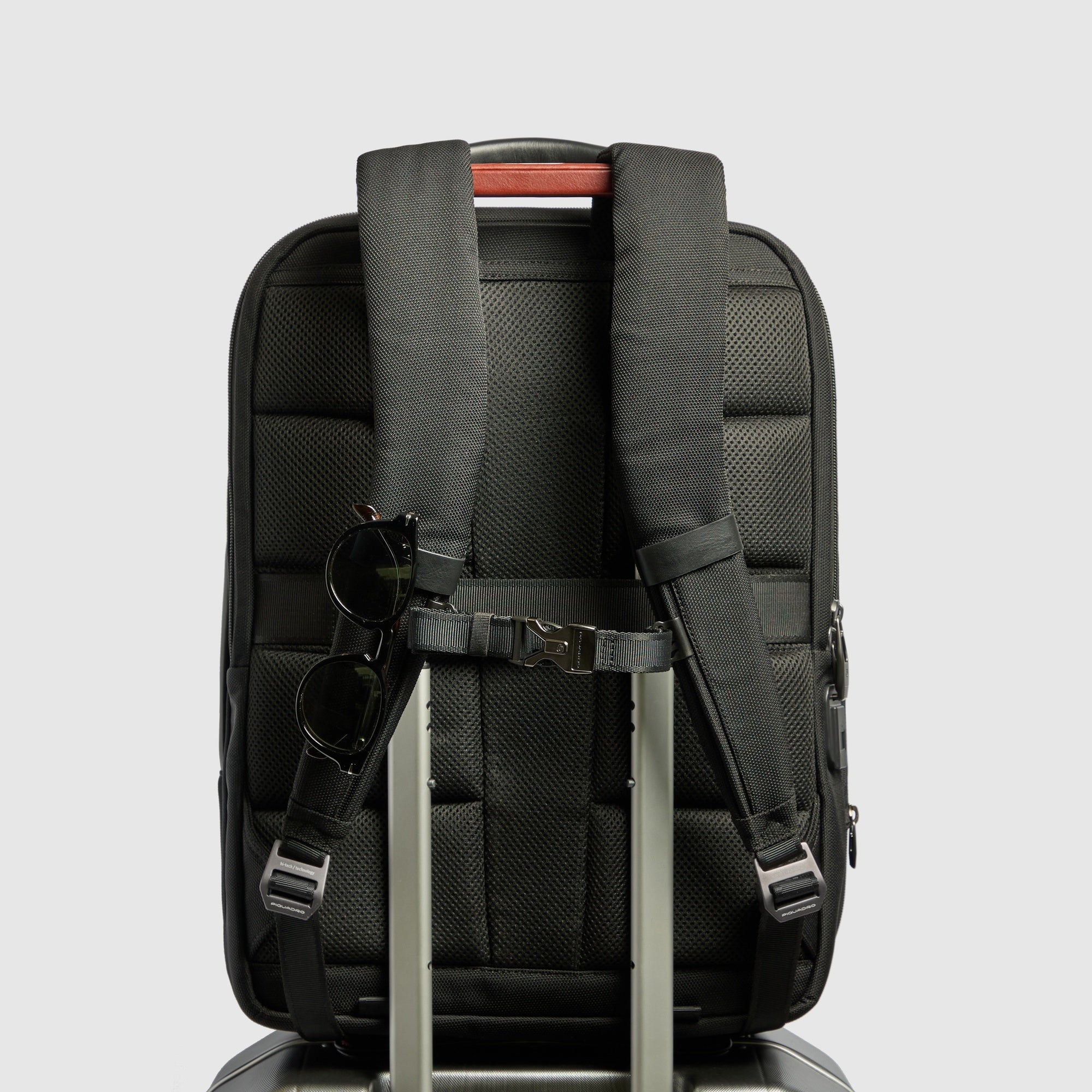 Piquadro Rover 17 Zoll Laptoprucksack Schwarz modular