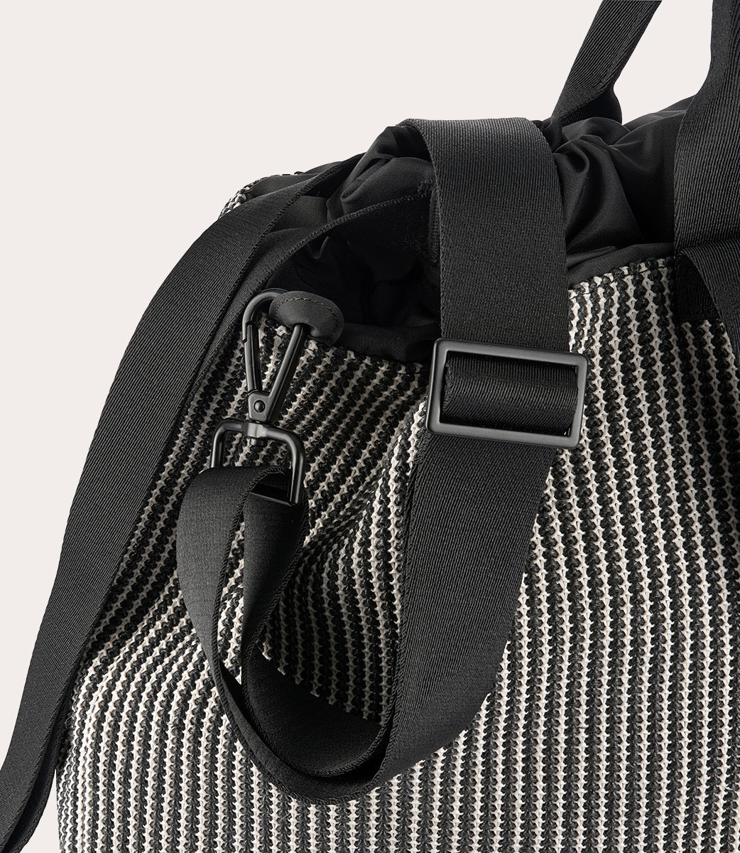 Tucano Carry Cleo Large Weekender Schwarz Stroheffekt