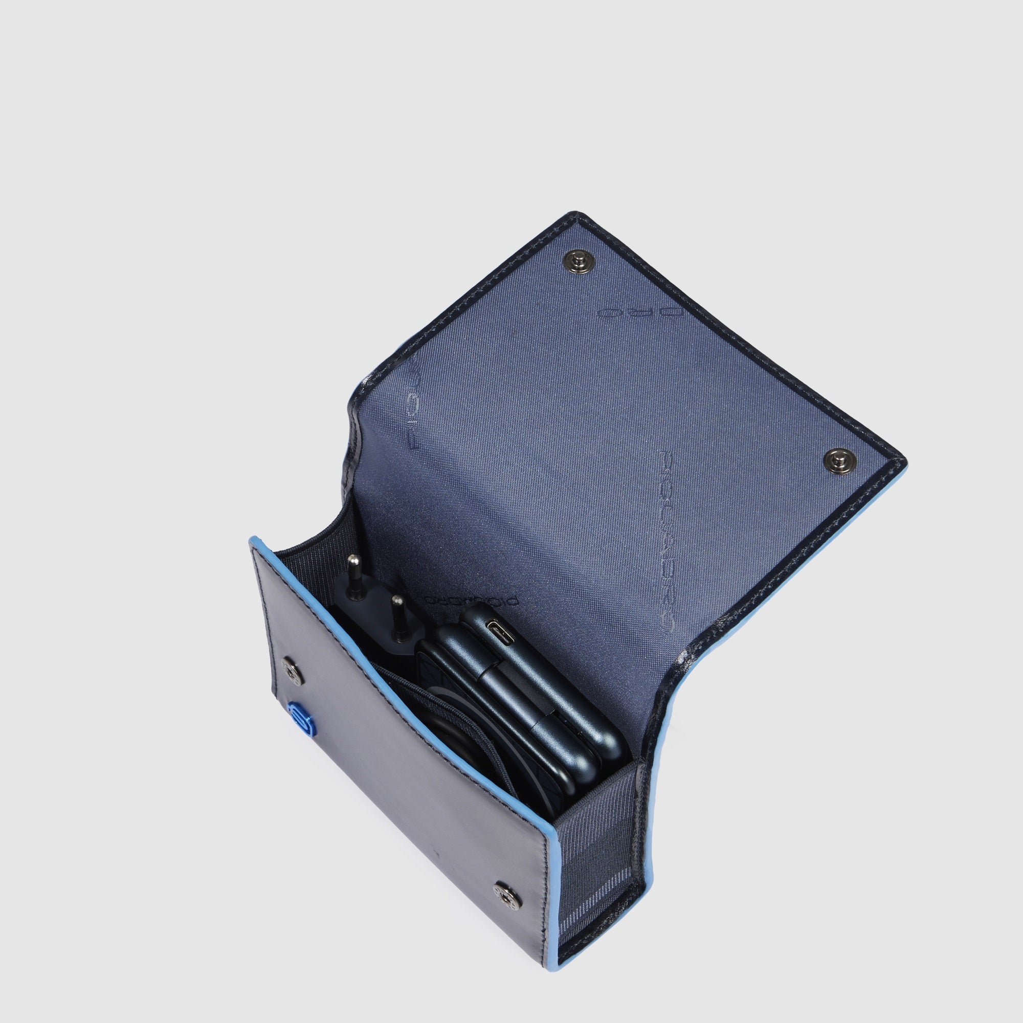 Piquadro BagMotic 3in1 15W Etui blau Leder mit Ladegerät
