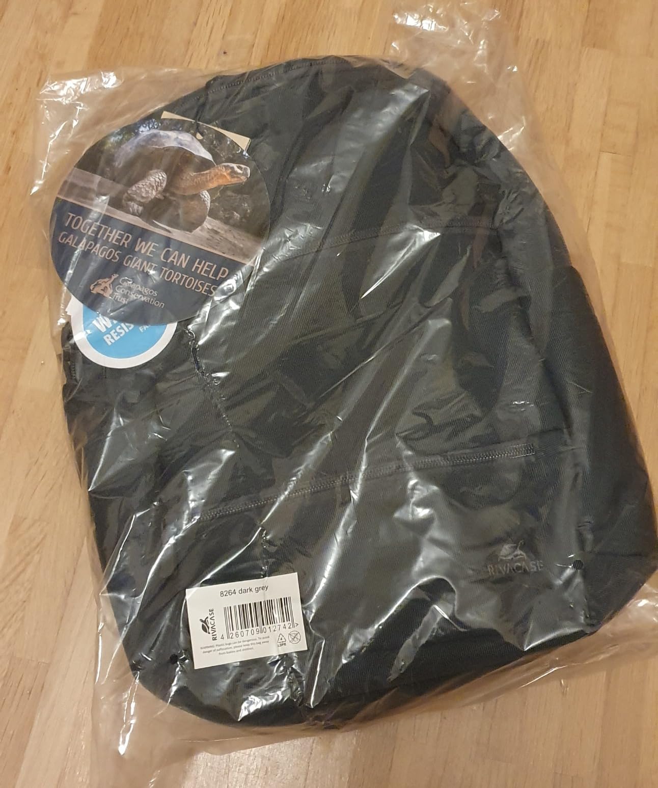 RIVACASE Aviva Laptop Rucksack 15,6 Zoll Schwarz 15L wasserabweisend