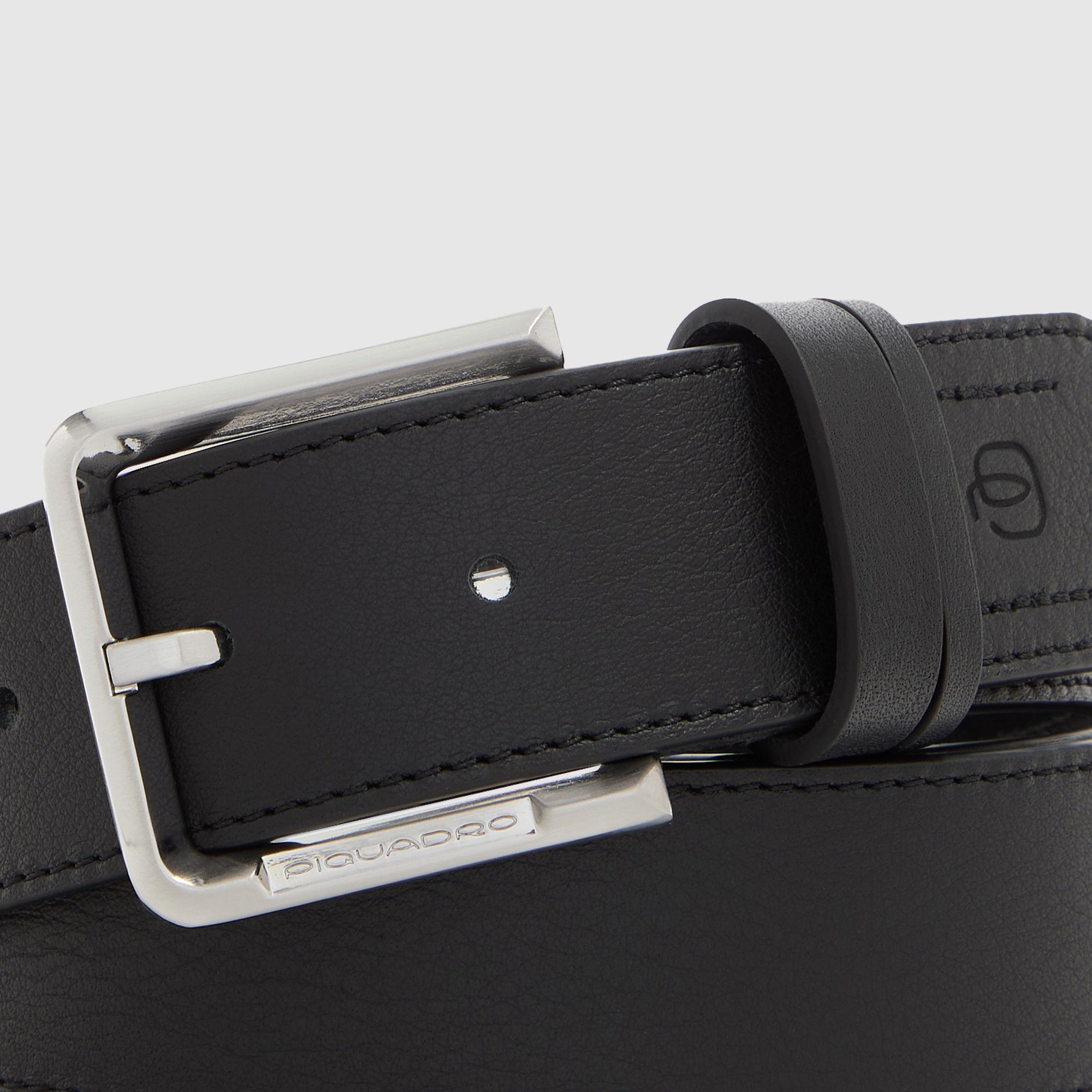 Piquadro Blue Square Herrengürtel Leder schwarz Dornschließe