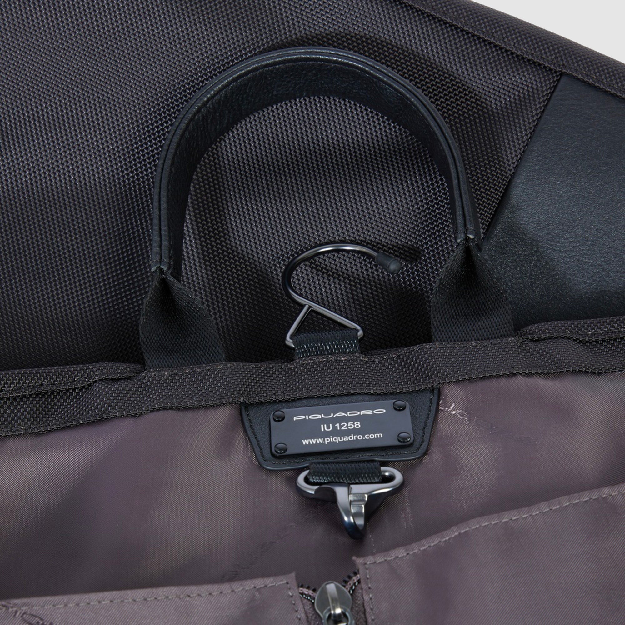 Piquadro Corner 2.0 Kleidersack faltbar N Recycling