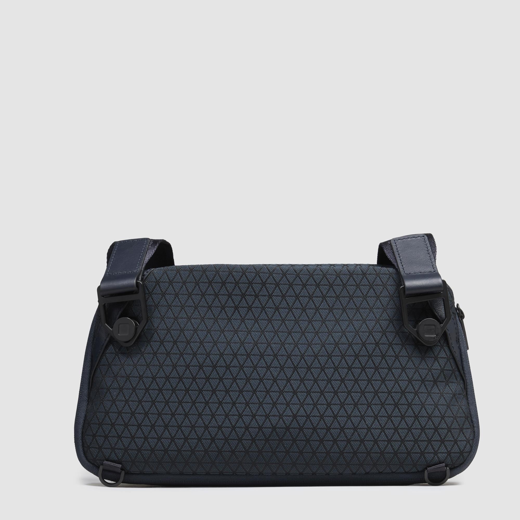 Piquadro Corner 2.0 Bauchtasche Herren blau Recycling