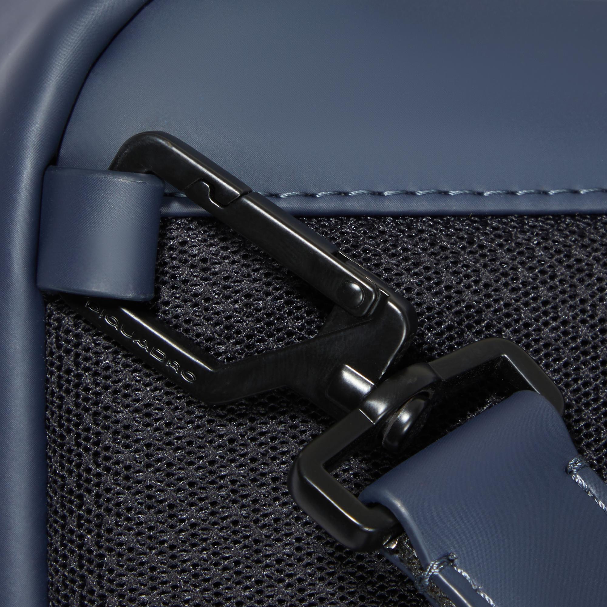 Piquadro Corner 2.0 Sling Bag Blau Wasserabweisend