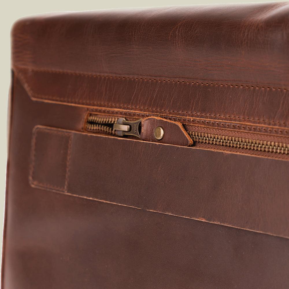 Buckle & Seam Times Messenger Bag Leder mit Laptopfach 15,7 Zoll Blau
