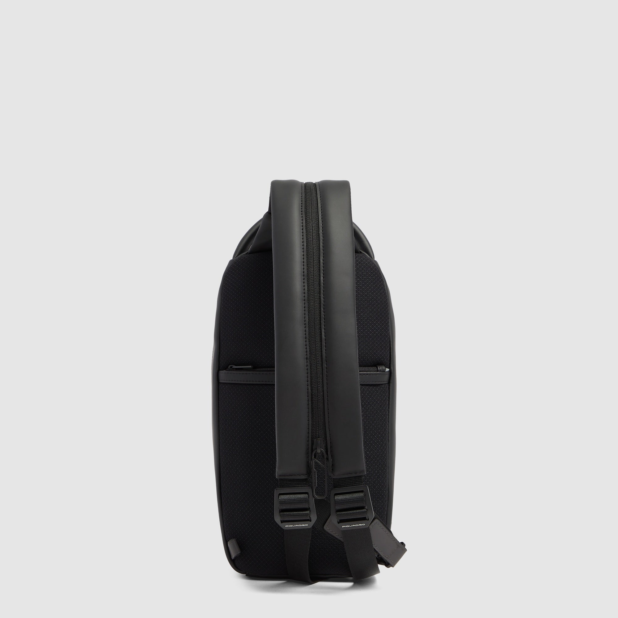 Piquadro x Ducati Slingbag Leder schwarz für iPad mini