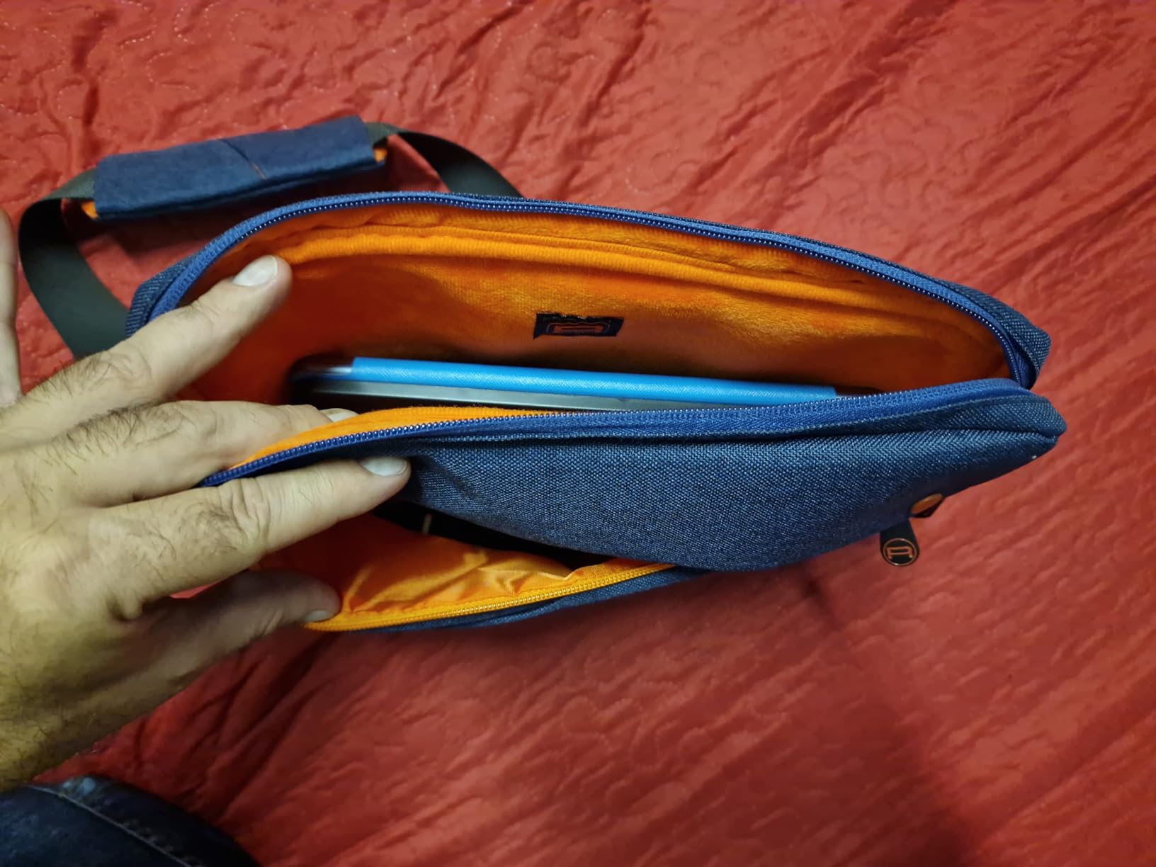 Pedea Tablet 9-11 Zoll Tasche Sleeve grau mit Zubehörfach