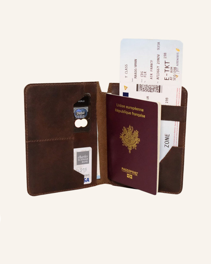Buckle & Seam Concorde Reisepasshülle Leder Braun 15 cm