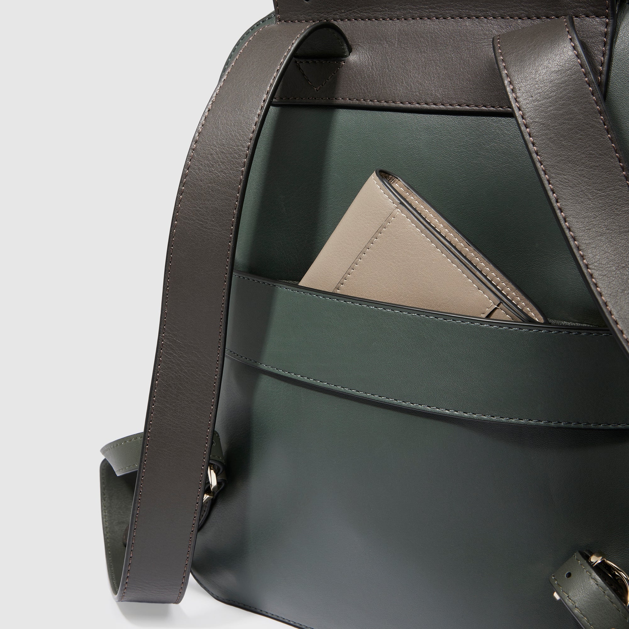 Piquadro Lyra Damen Rucksack iPadfach MS Leder RFID