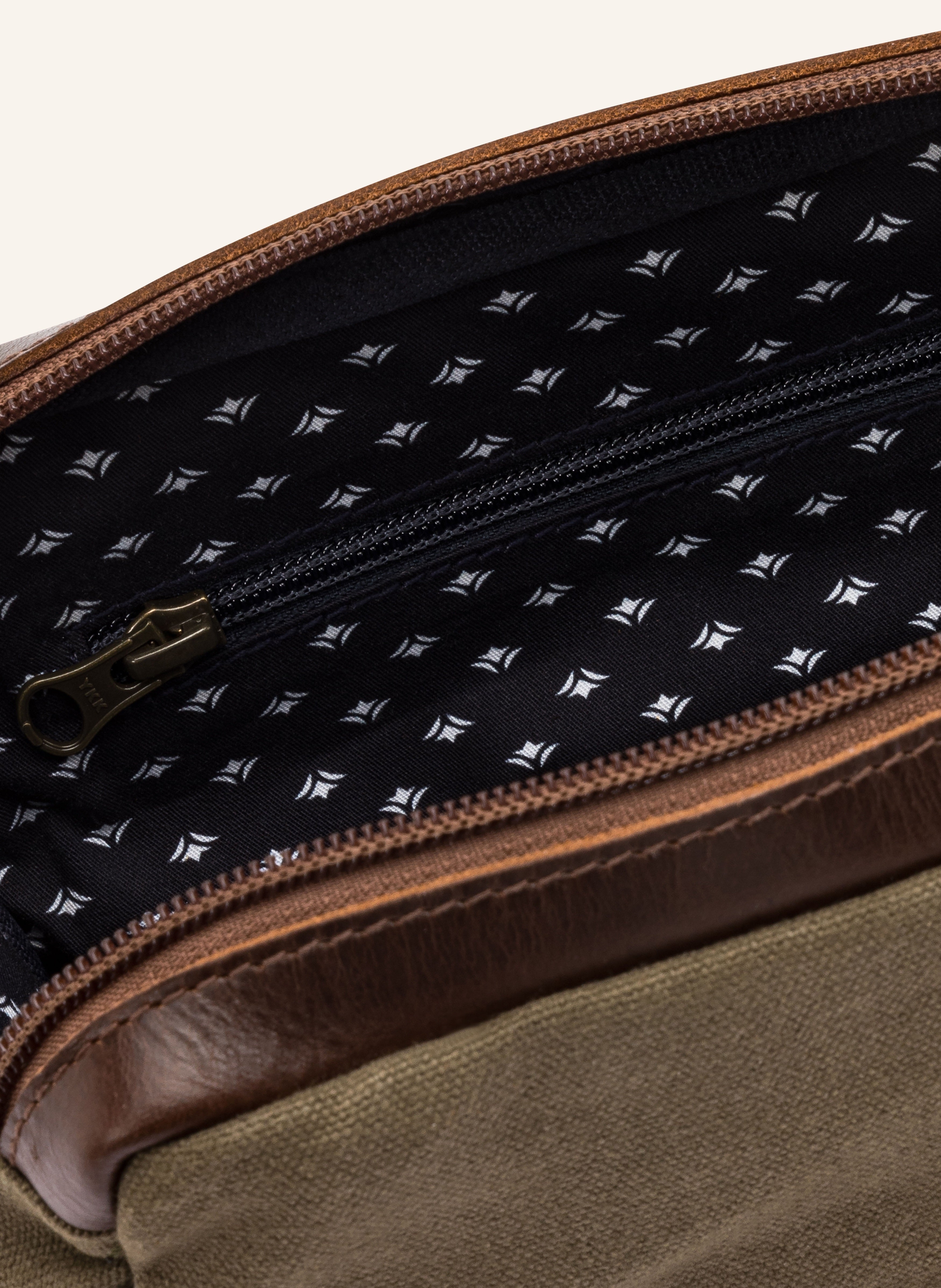 Buckle & Seam Bruno Dopp Bag Kulturtasche Canvas grün