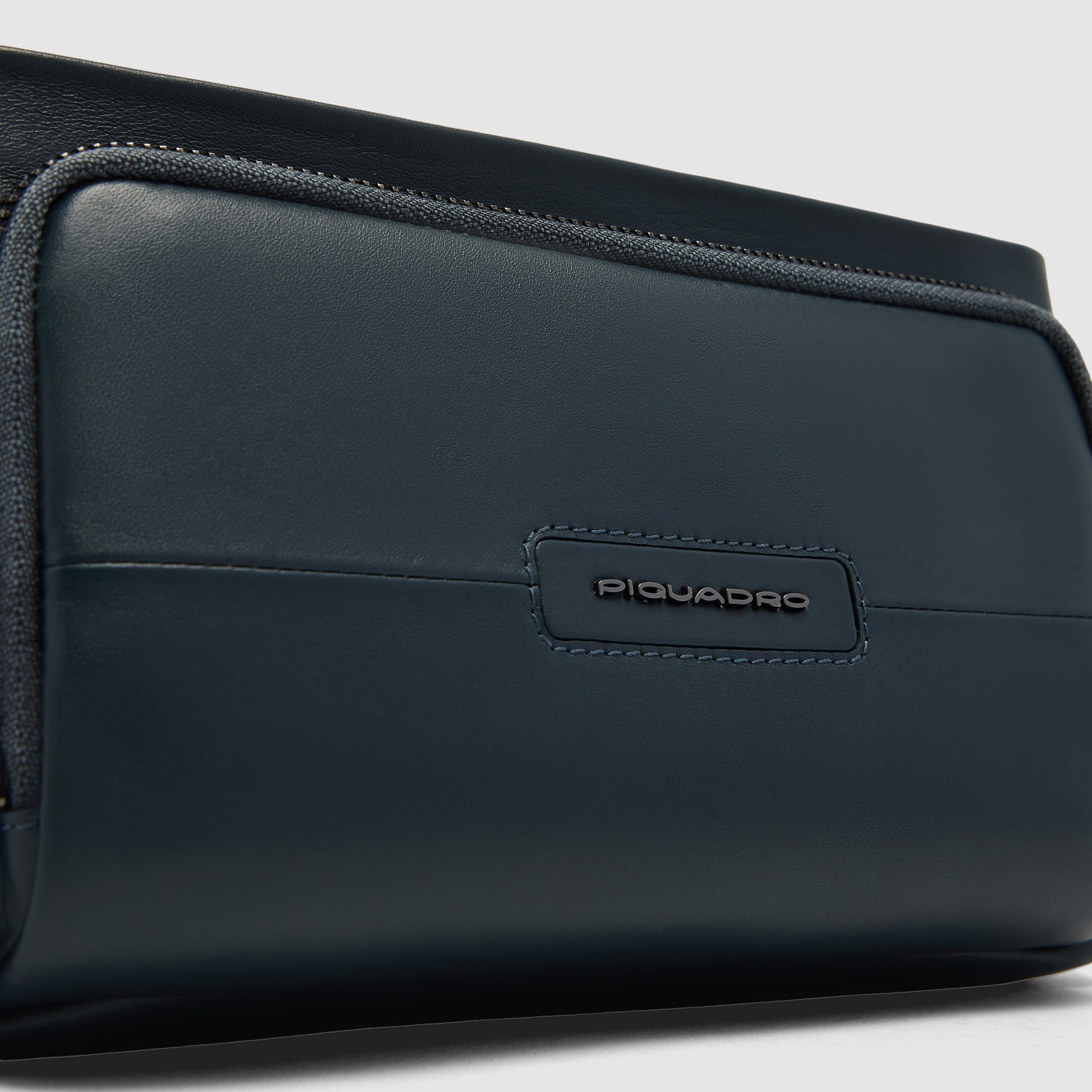 Piquadro Modus Pochette Herren Leder Schwarz 2 Fächer