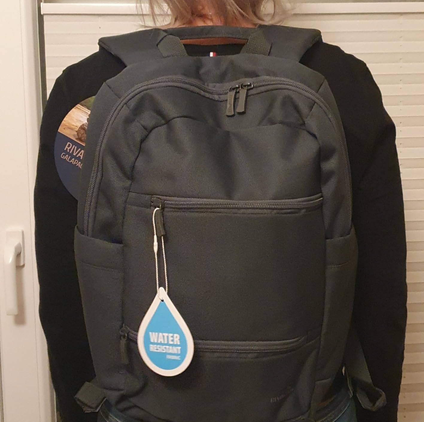 RIVACASE Aviva Laptop Rucksack 15,6 Zoll Schwarz 15L wasserabweisend
