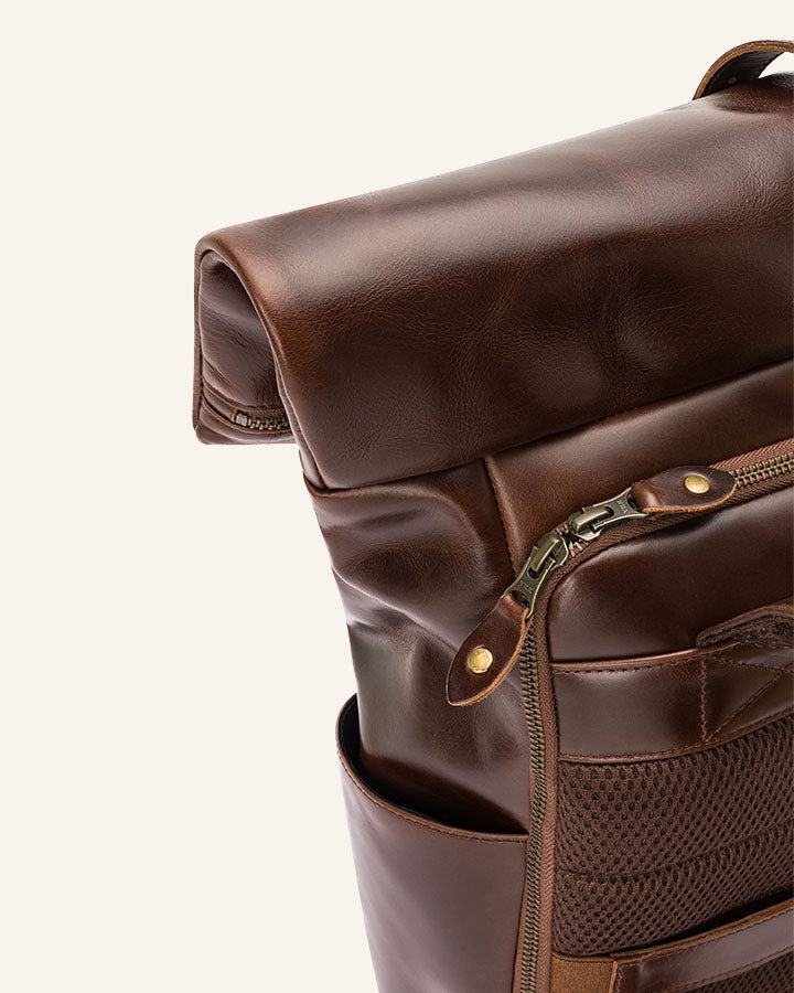 Buckle & Seam Norman Rolltop Leder Rucksack Überraschungsfarbe