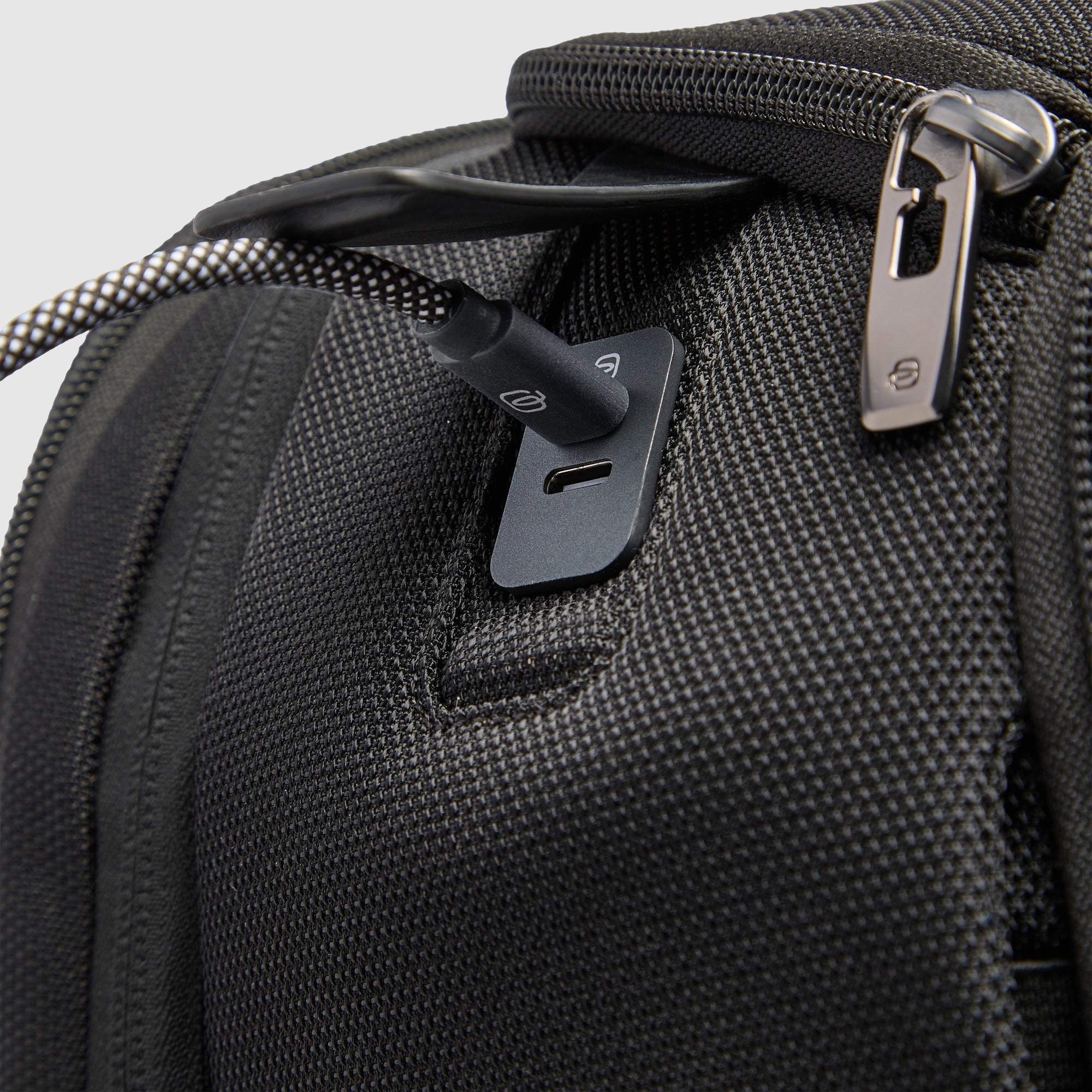 Piquadro Rover 17 Zoll Laptoprucksack Schwarz modular