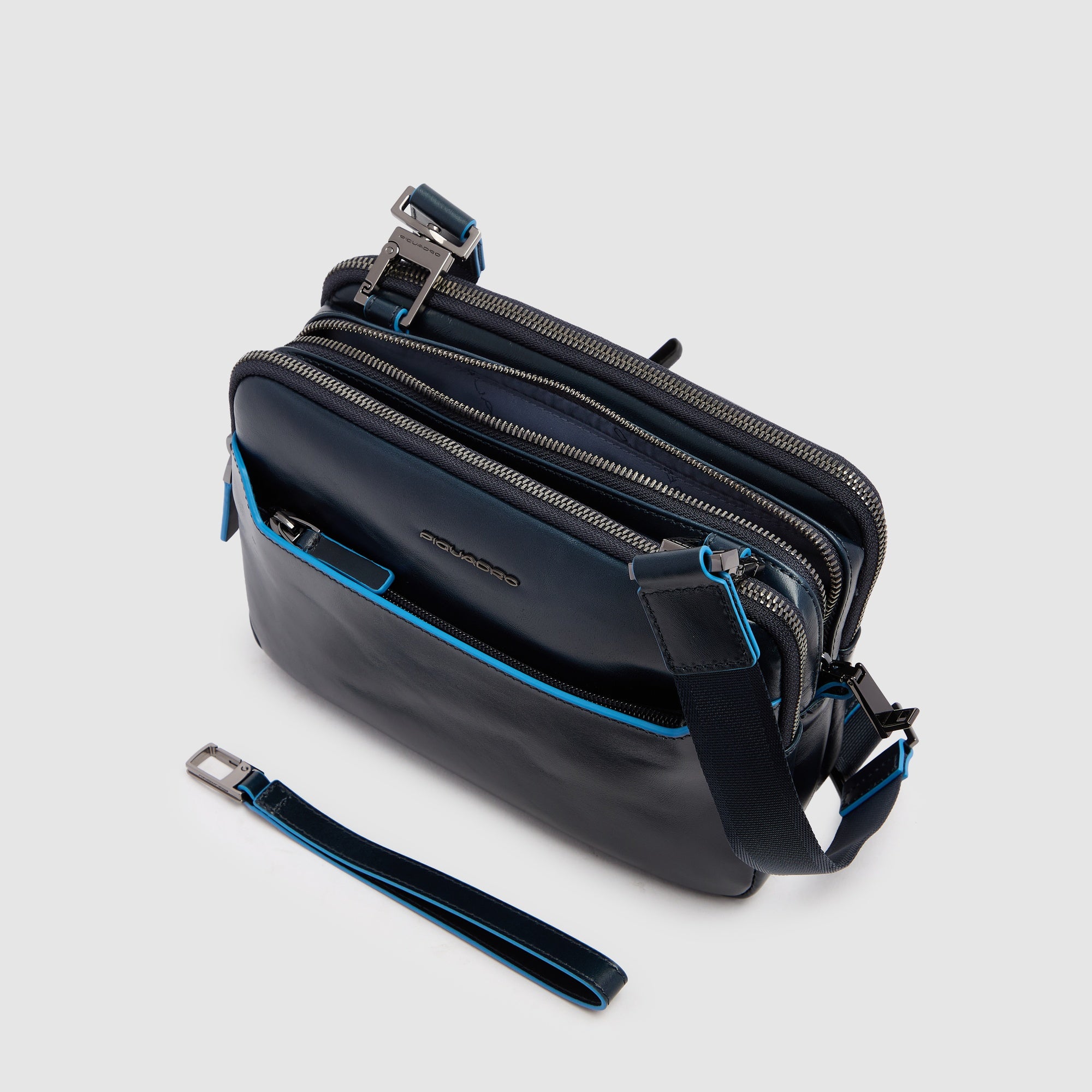 Piquadro Modus Pochette Herren Clutch schwarz iPad mini Riemen