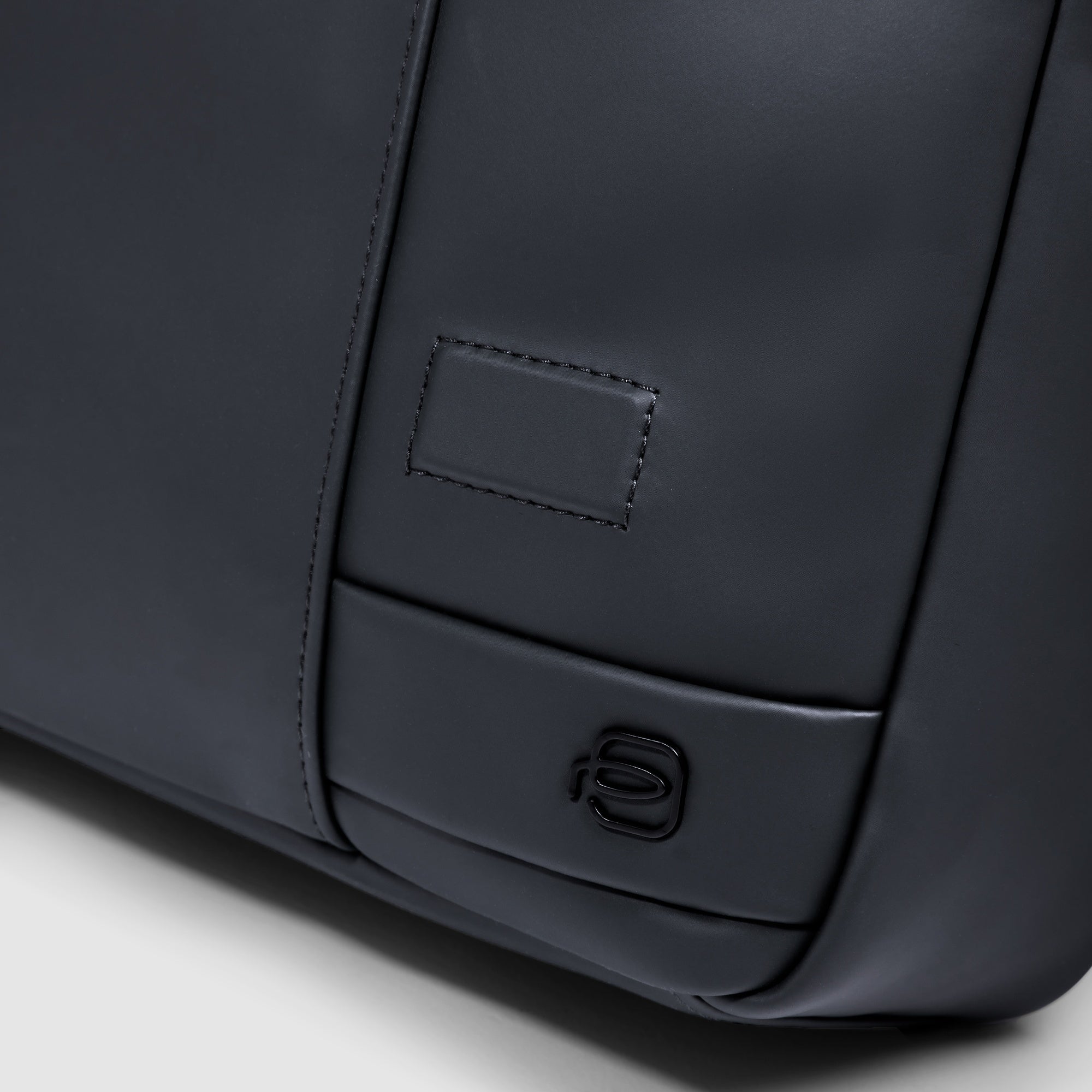 Piquadro Brief Messenger Herren Schwarz Wasserabweisend iPad