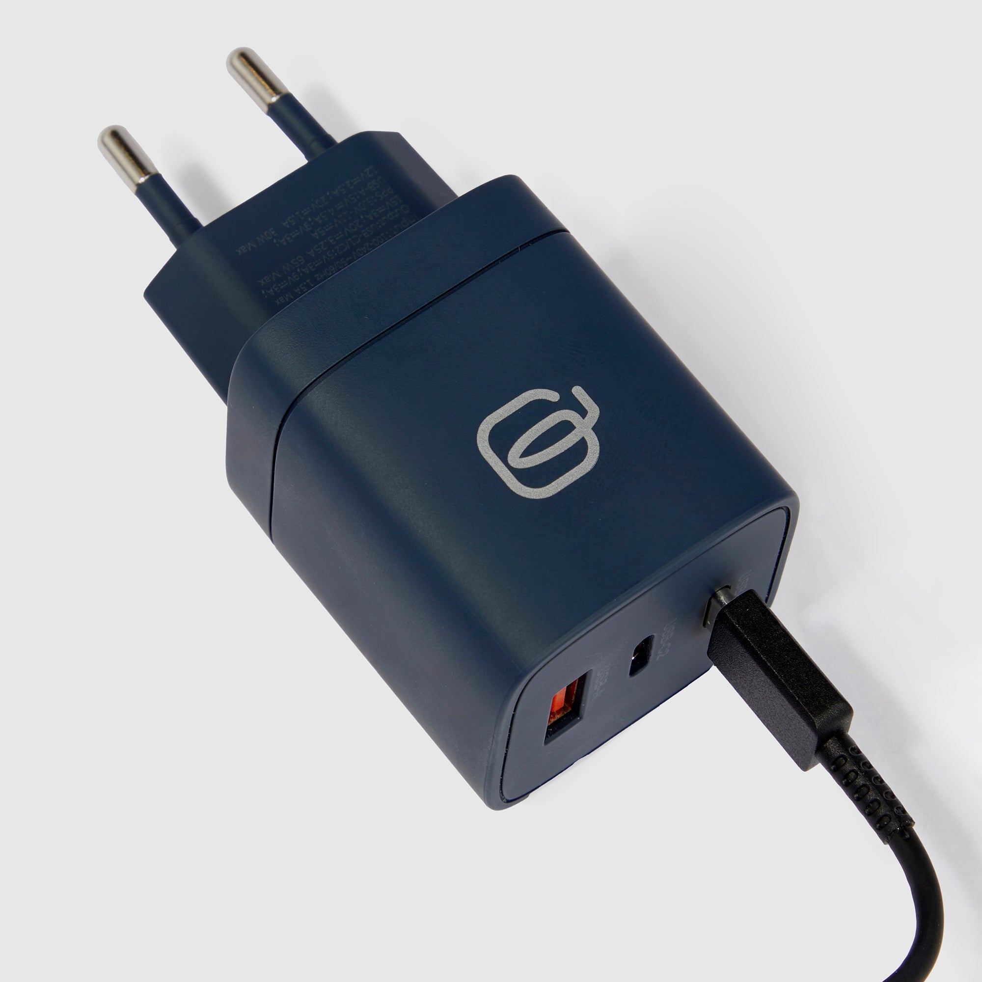 Piquadro BagMotic 65W GaN Ladegerät Multiport blau
