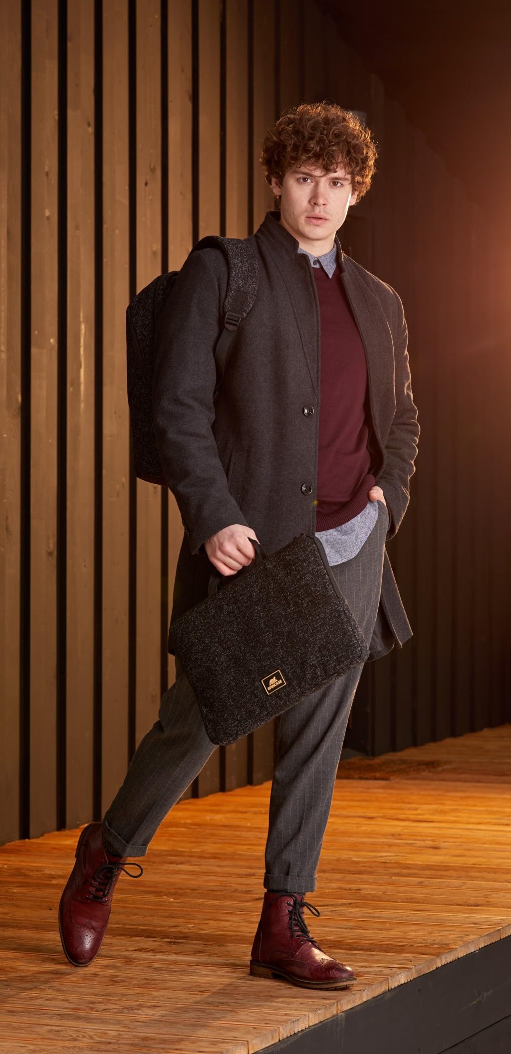 RIVACASE Tiergarten 15,6 Zoll Laptoptasche schwarz