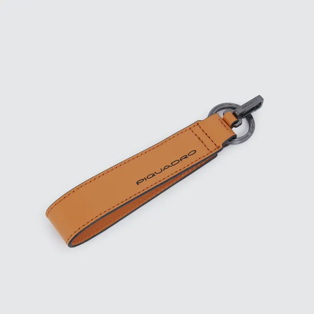 Piquadro Blue Square Kofferanhänger Leder Karabiner braun