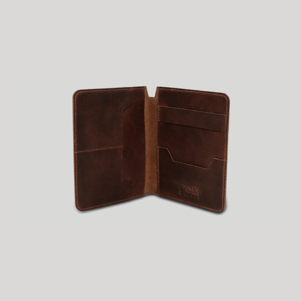 Buckle & Seam Concorde Reisepasshülle Leder Braun 15 cm