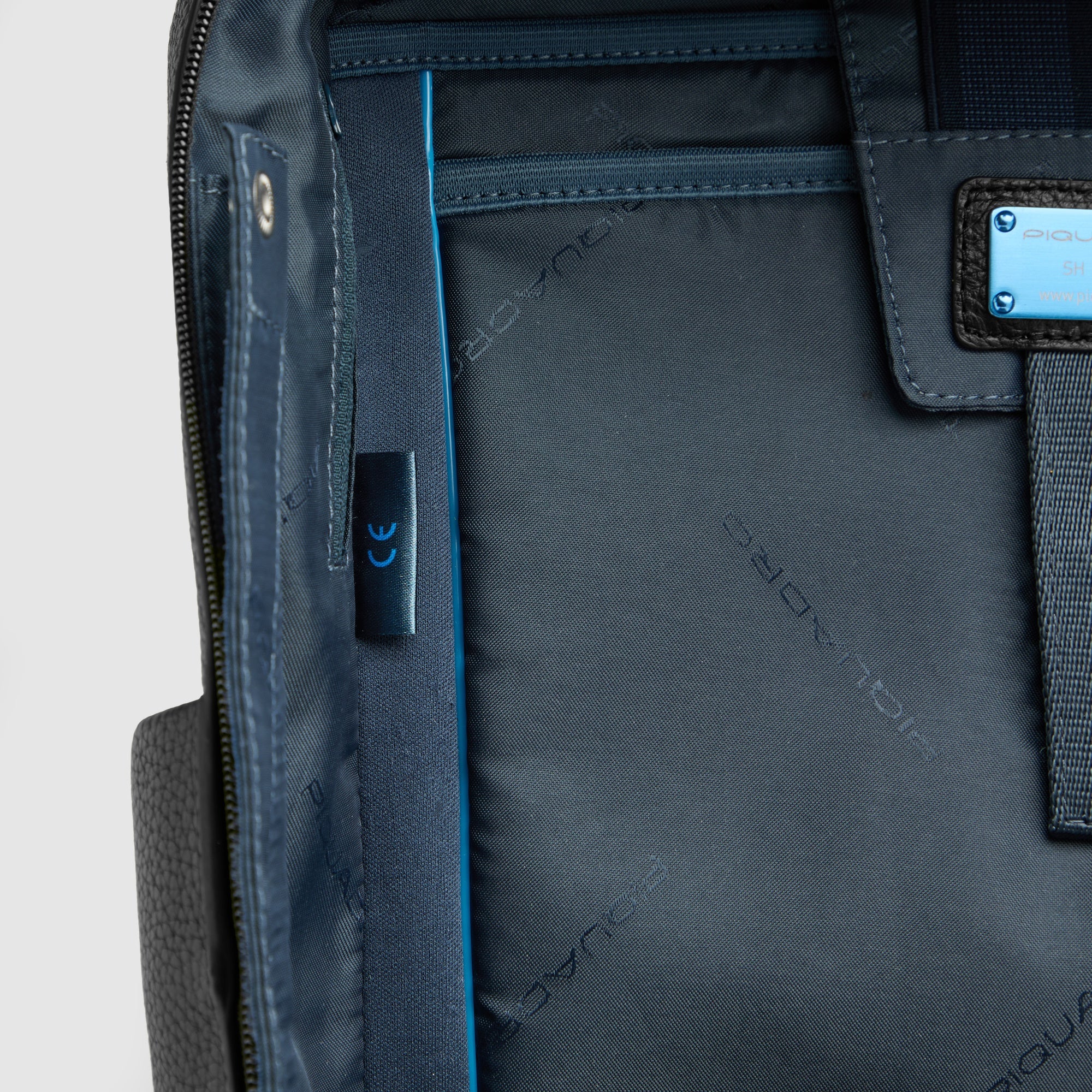 Piquadro Black Square Reiserucksack 15,6 Zoll Leder schwarz