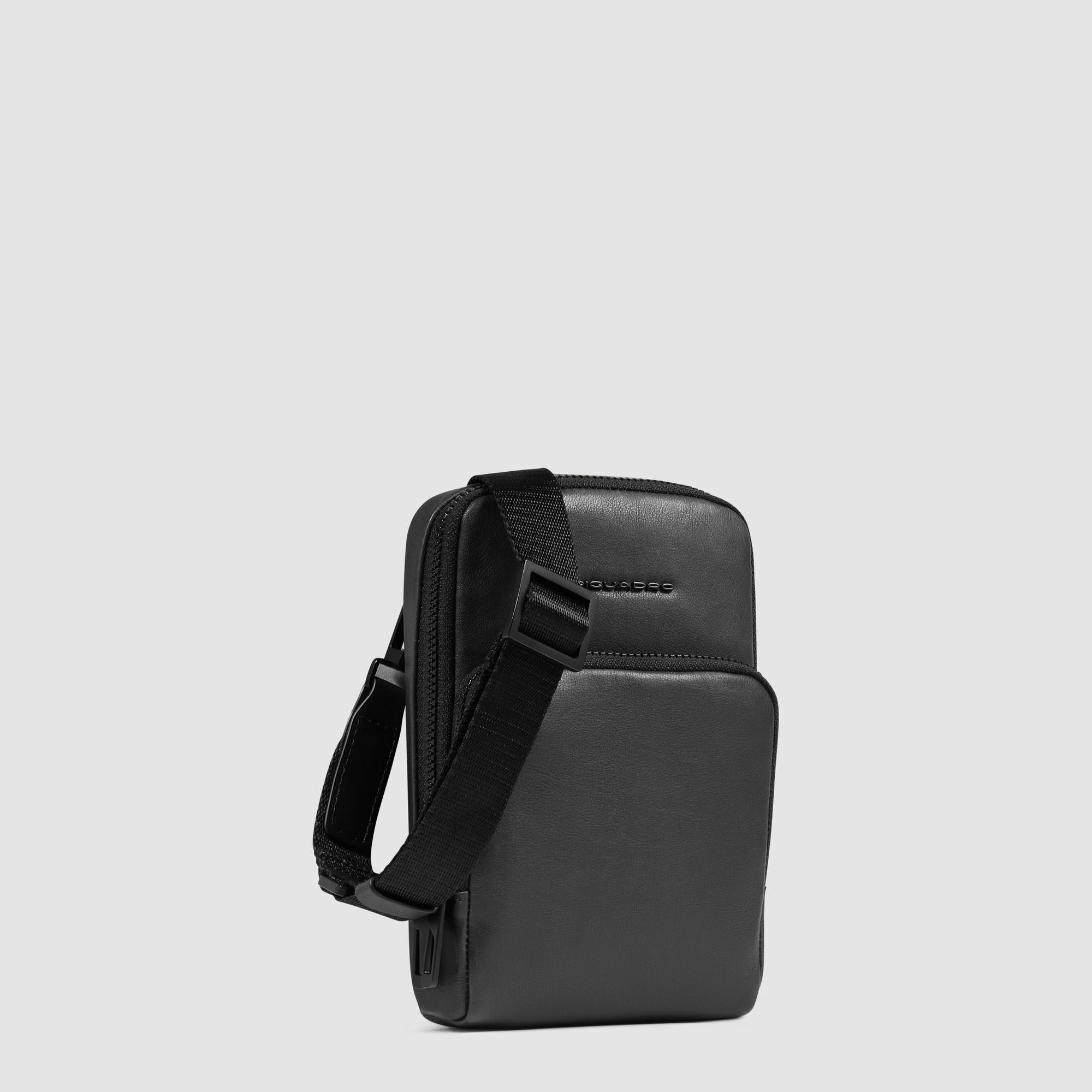 Piquadro Connequ Handytasche Leder Umhängen schwarz Kartenfach