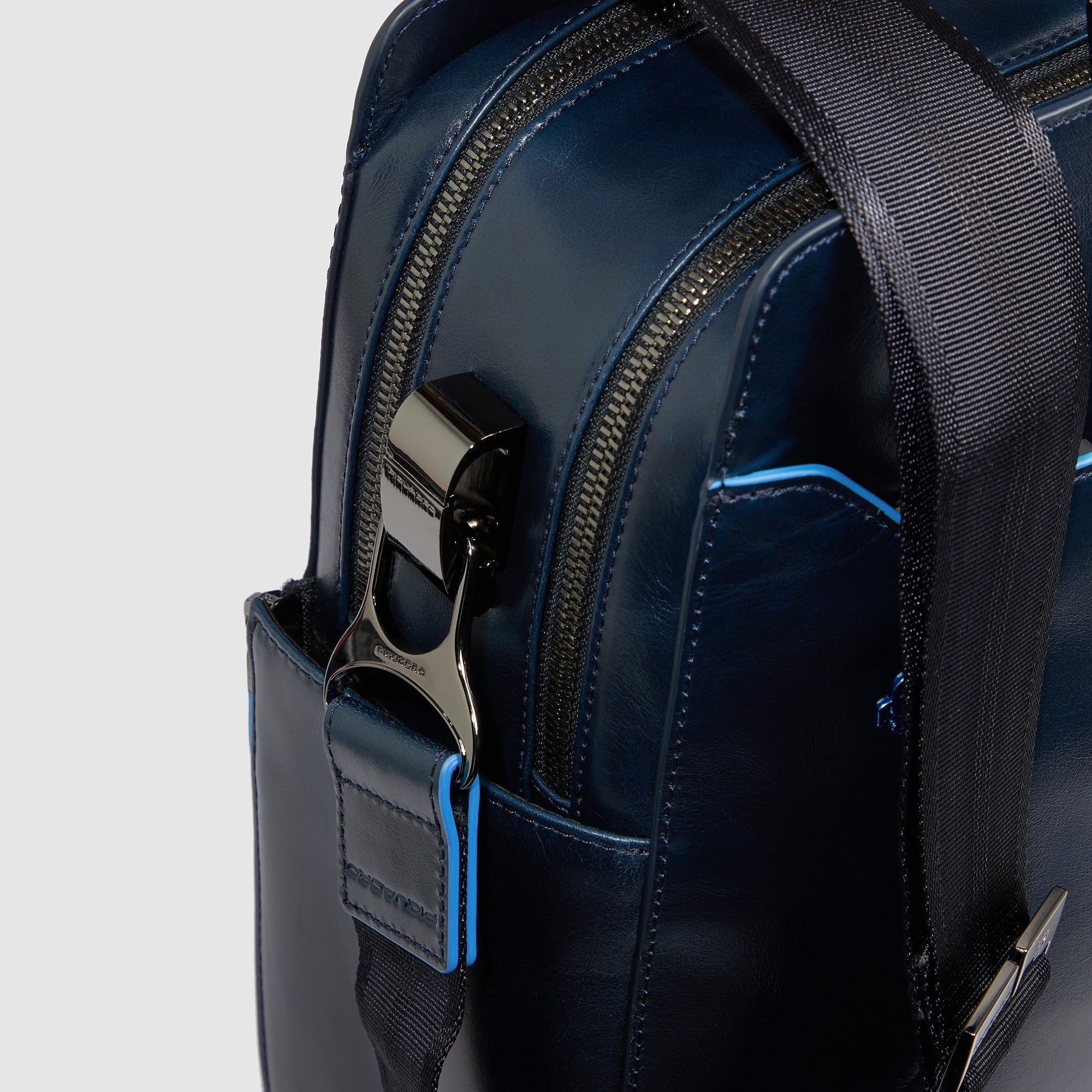 Piquadro Modus Aktentasche 15,6 Zoll Leder blau RFID