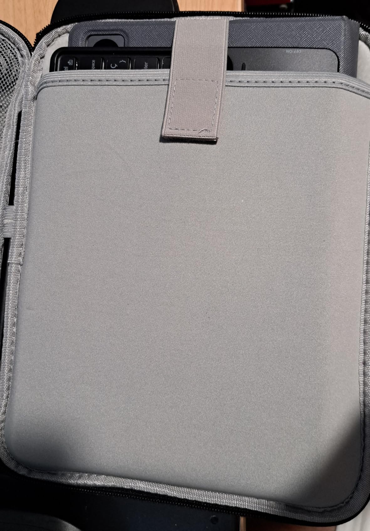 ARVOK Basic Tablet-Tasche 11 Zoll Sleeve mit Griff Schwarz