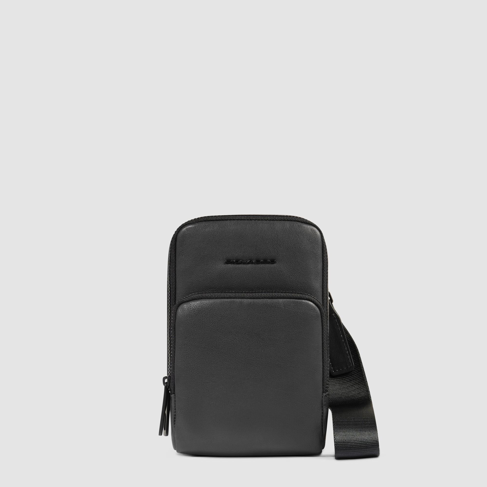 Piquadro Connequ Handytasche Leder Umhängen schwarz Kartenfach