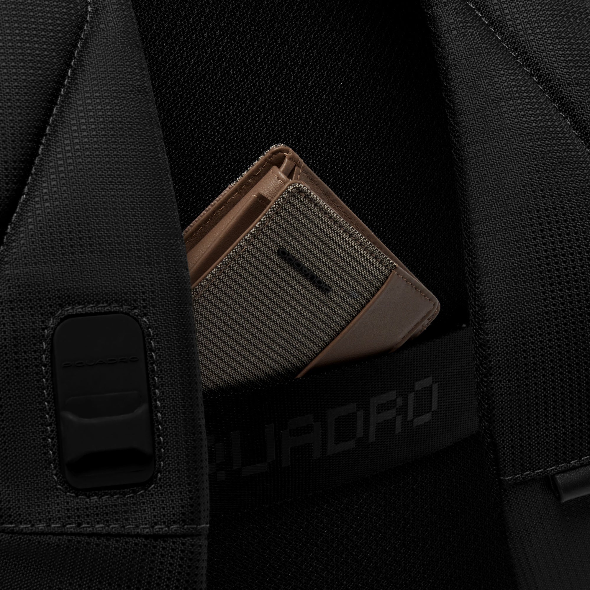 Piquadro Black Square Rucksack 13,3 Zoll Schwarz Leder