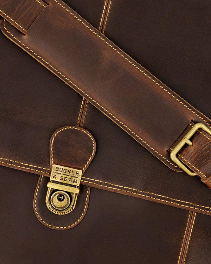 Buckle & Seam Sierra Messenger Umhängetasche Leder Character