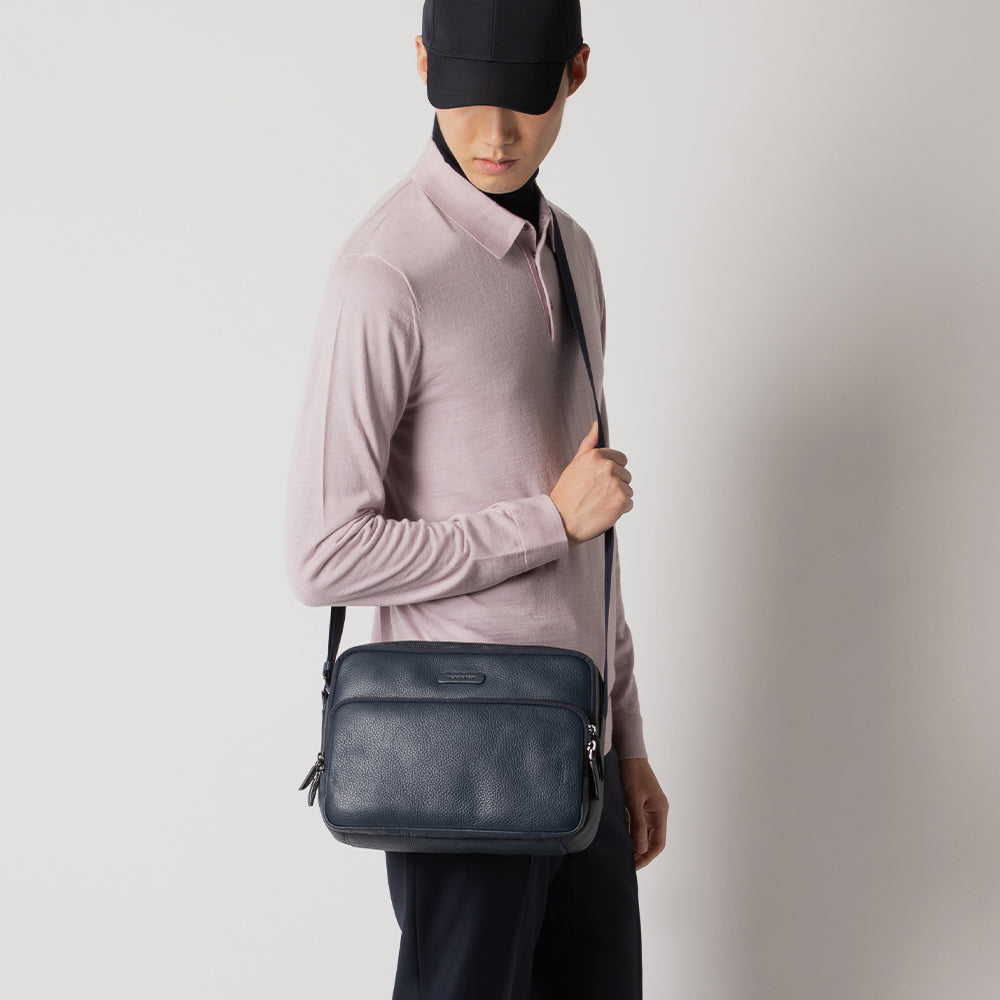 Piquadro Urban Herren Umhängetasche iPad Blau Leder