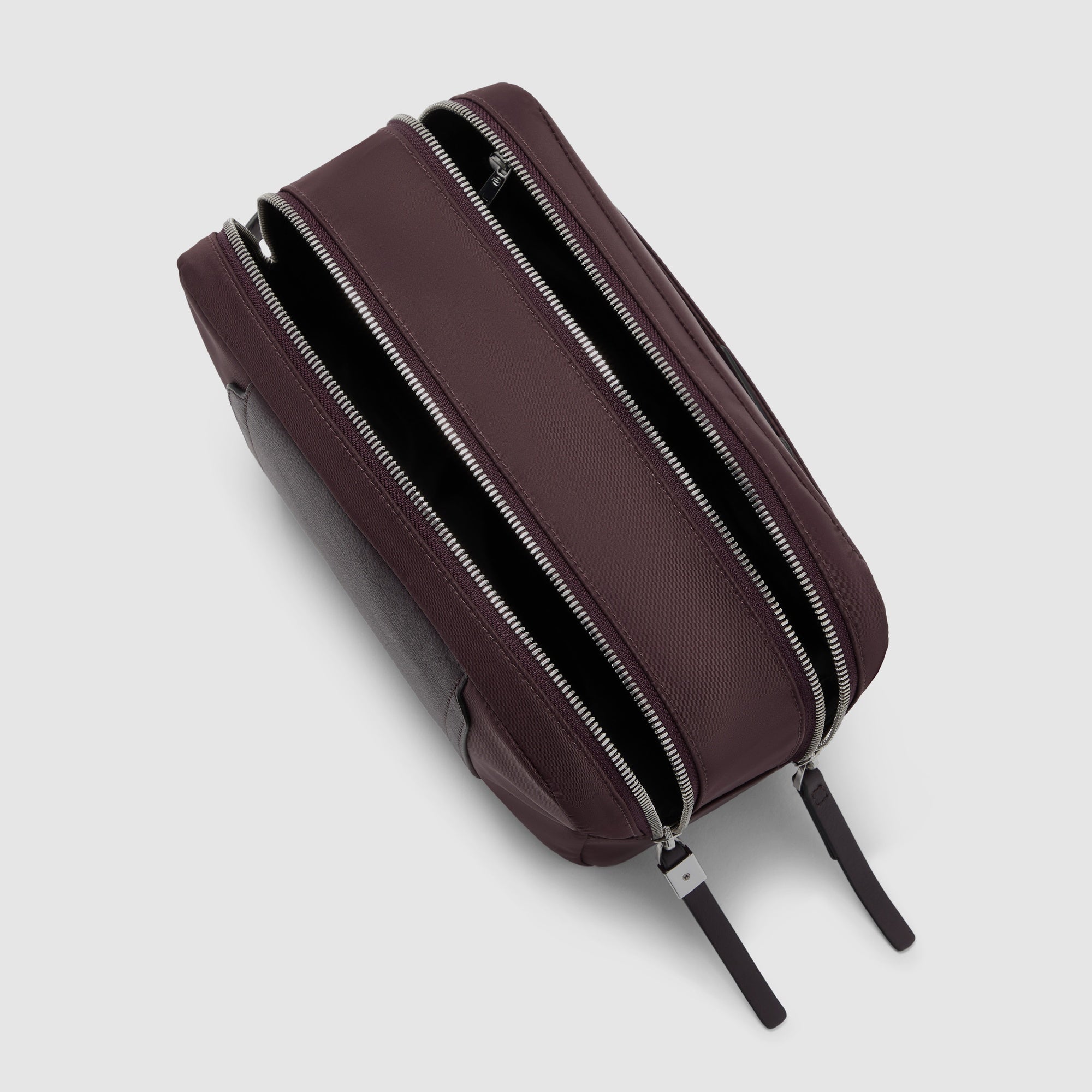 Piquadro PQ-Light Beautycase Recyclingstoff bordeaux