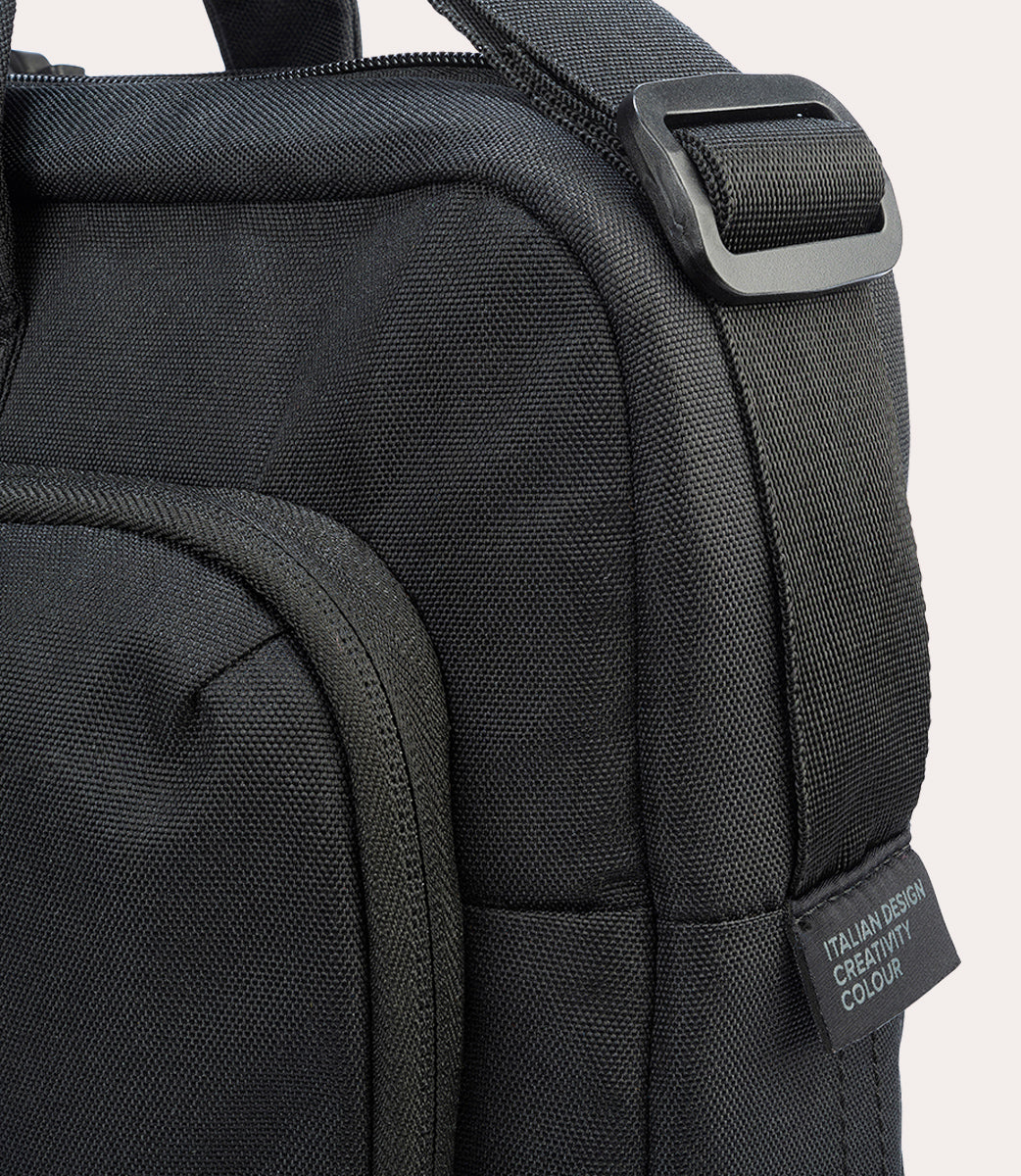 Tucano Star 17 Zoll Laptop Tasche Schwarz recycelt