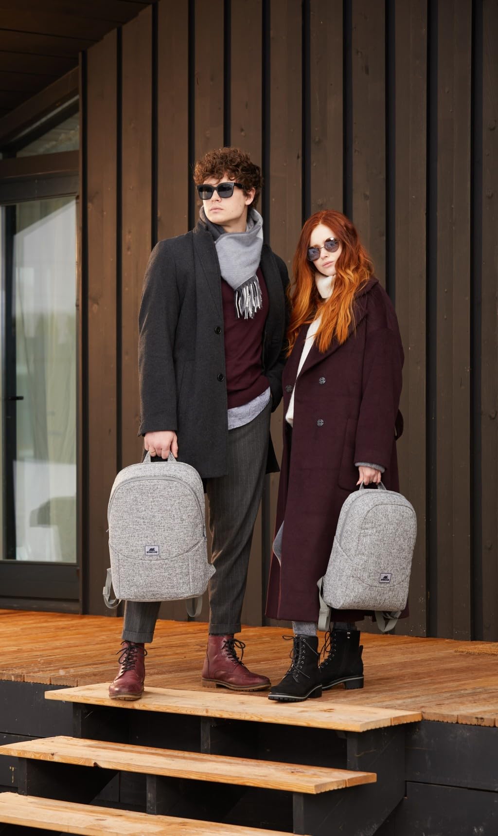 RIVACASE Ulsan Rucksack 15,6 Zoll Hellgrau Polyester