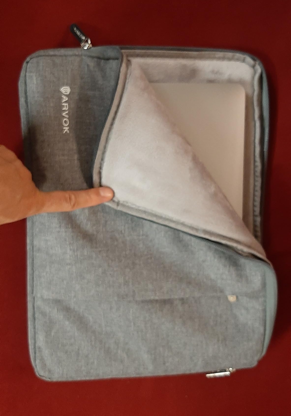 ARVOK Basic Laptophülle 15-15,6 Zoll Schwarz wasserabweisend