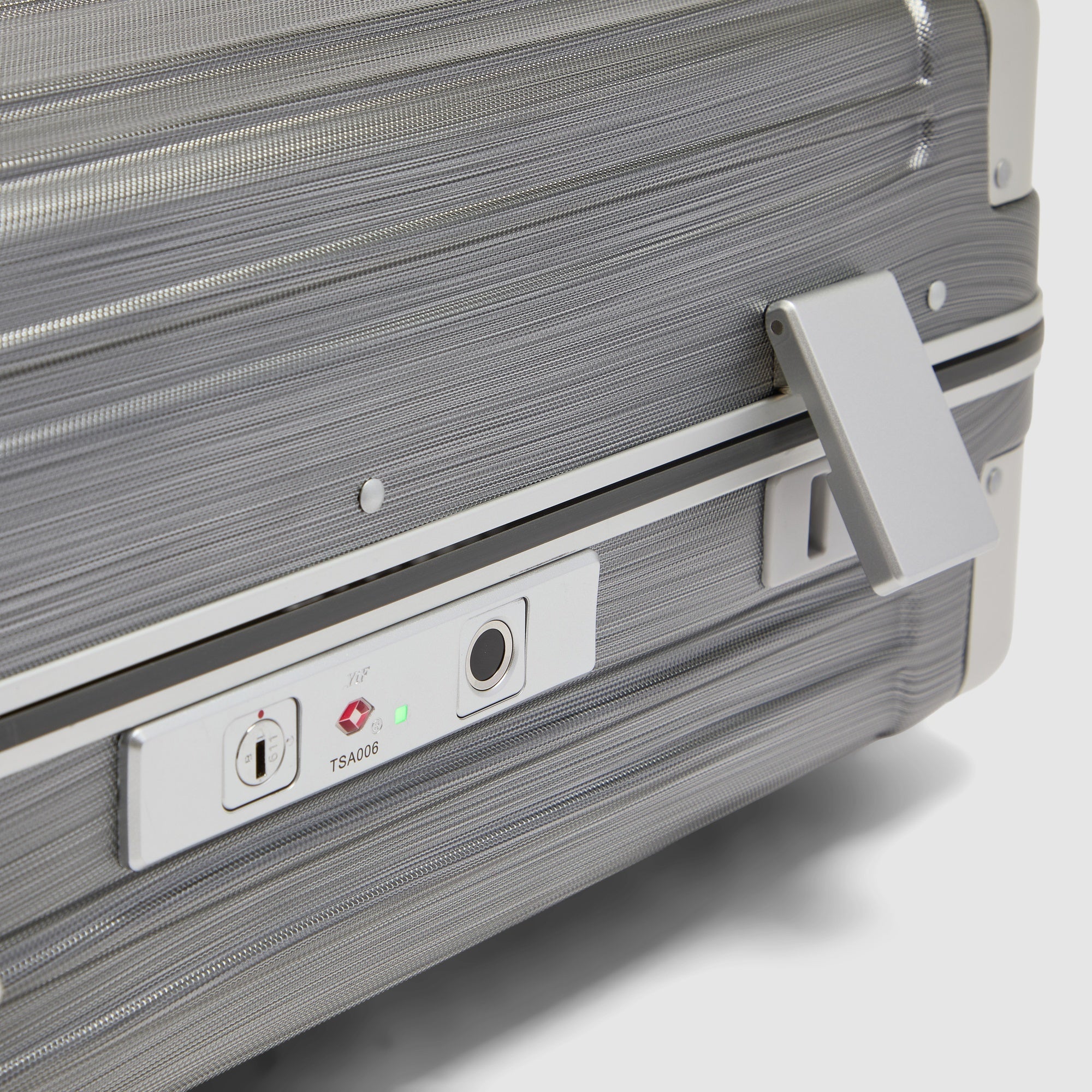 Piquadro PQ-Light Kabinentrolley Hart Fingerprint 4 Rollen
