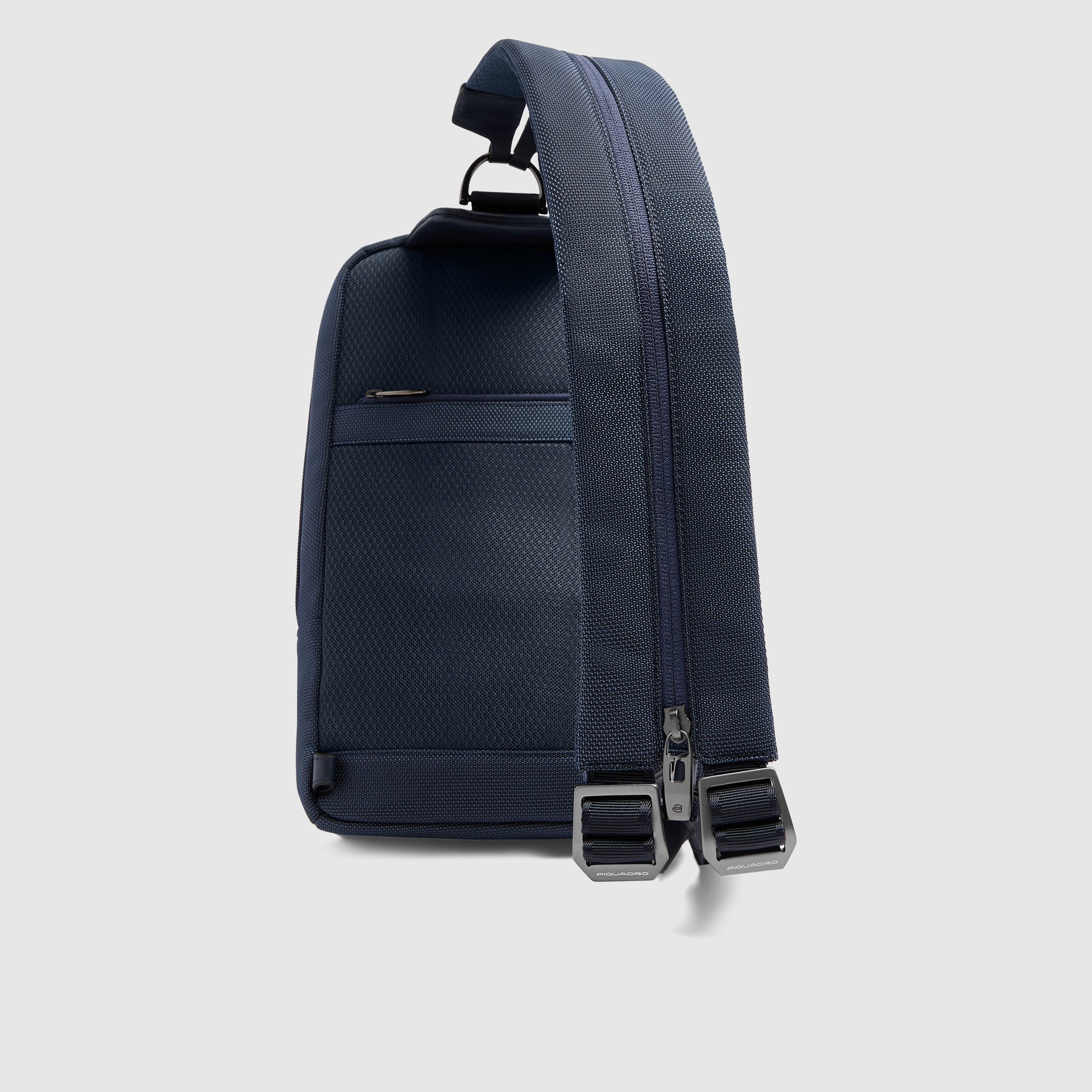 Piquadro Corner 2.0 Monospalla Sling-Rucksack Schwarz recycelt