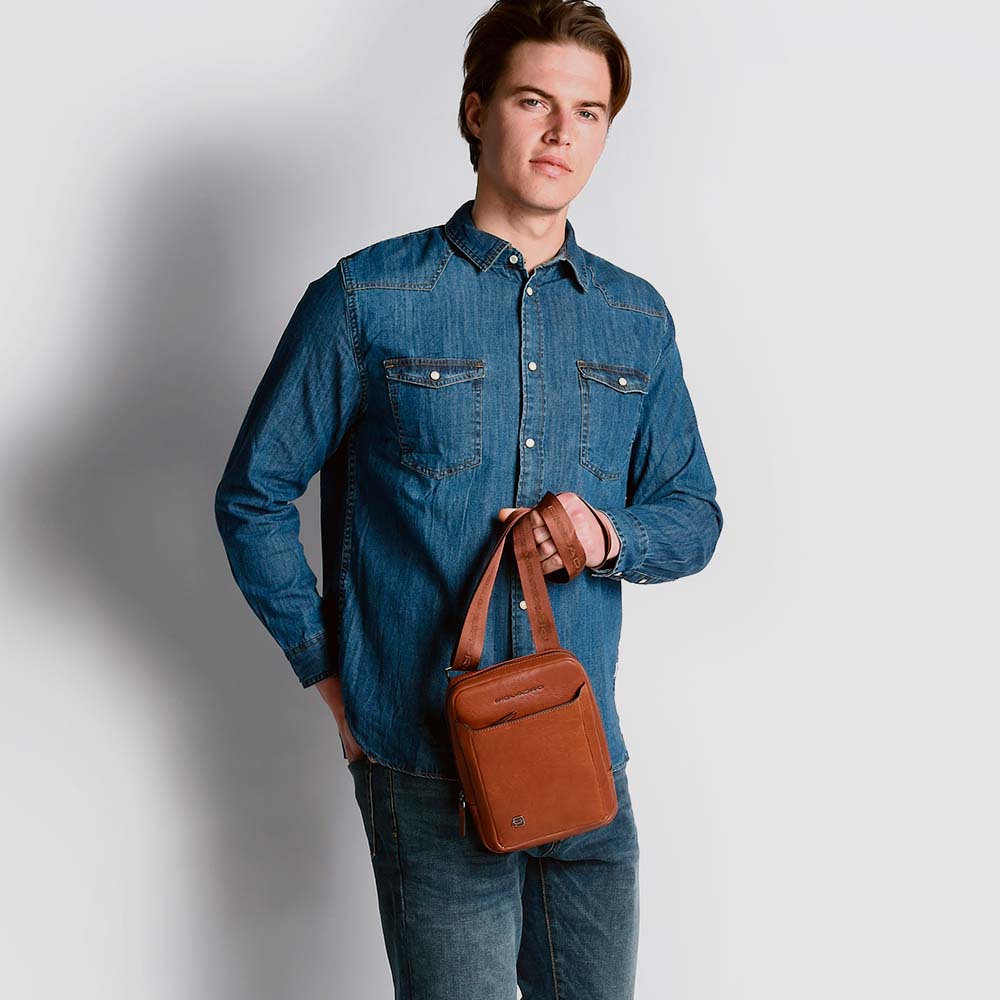 Piquadro Urban Borsello Herrentasche Leder schwarz klein