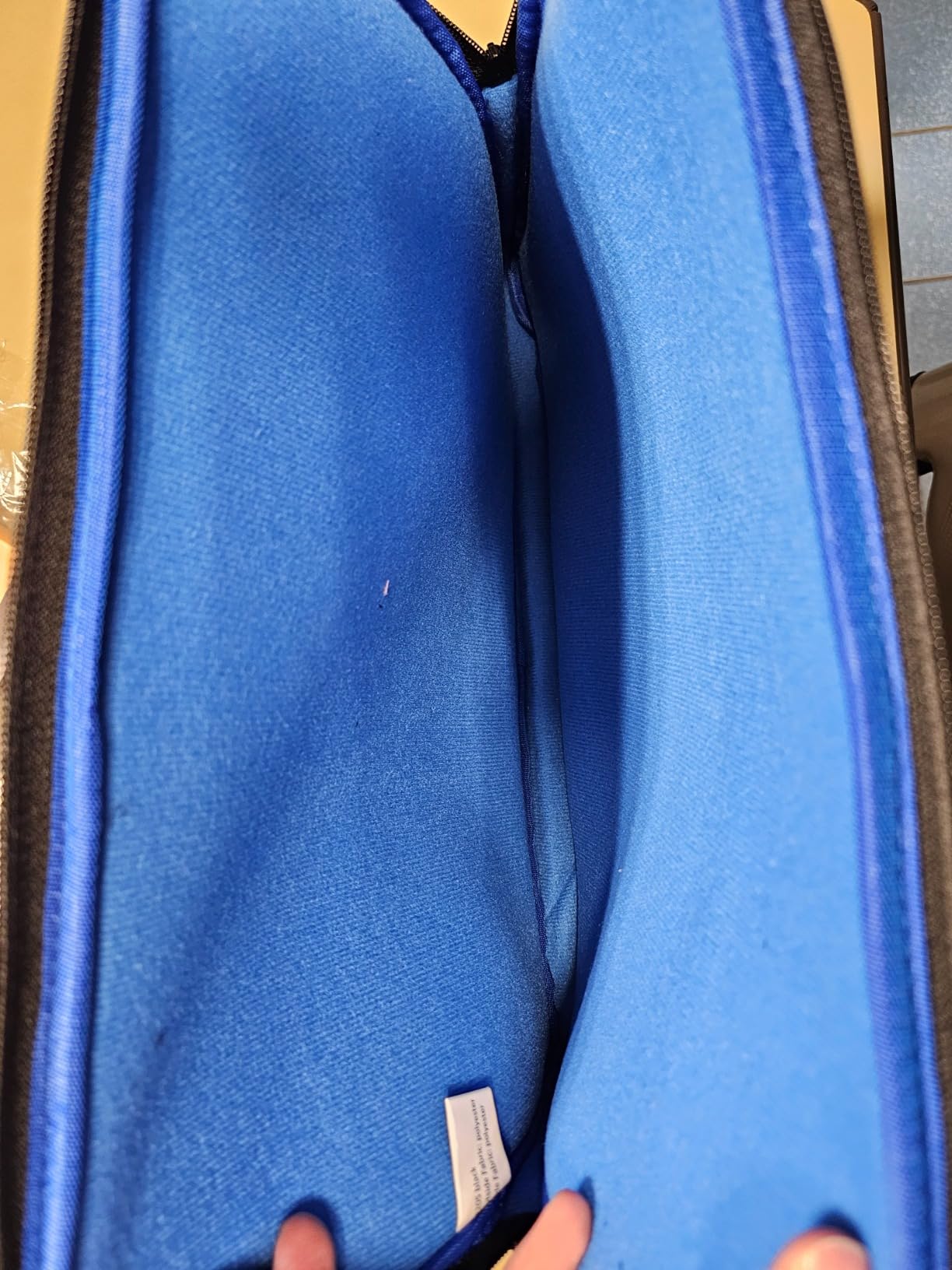RIVACASE Antishock Laptoptasche 14 Zoll Schwarz