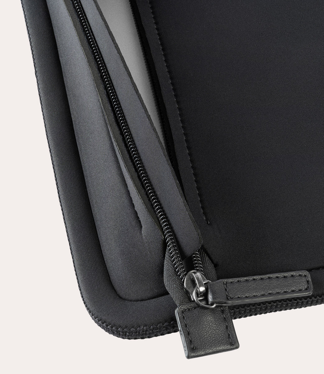 Tucano Intorno MacBook Hülle 16 Zoll Schwarz Neopren