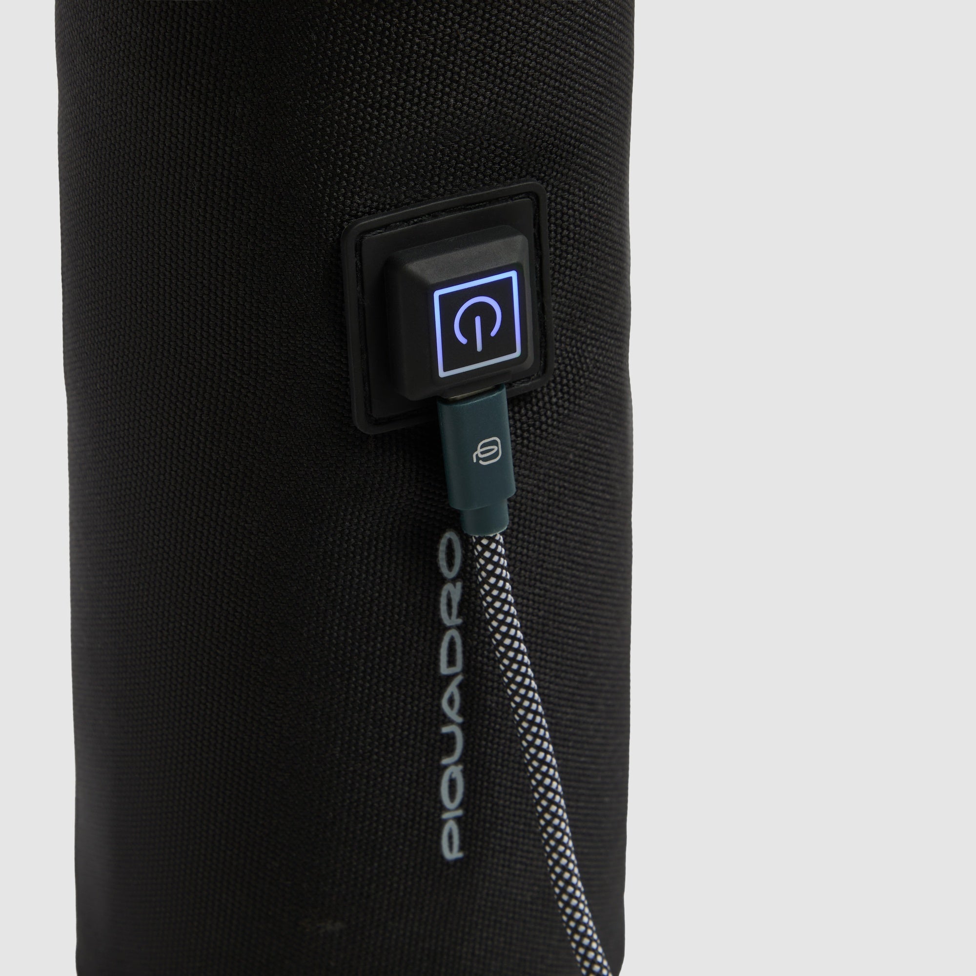 Piquadro Black Square Flaschenhalter Schwarz wärmend