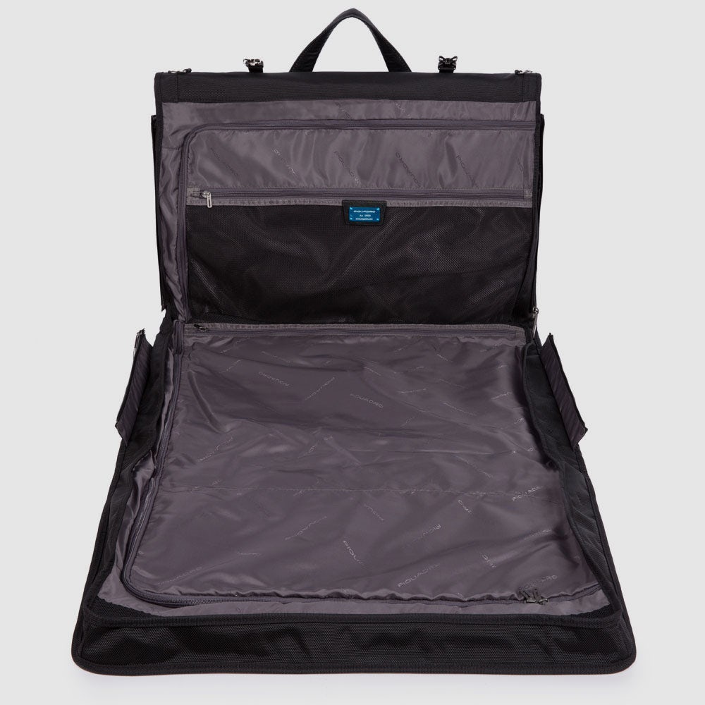 Piquadro Corner 2.0 Kleidersack faltbar Recycling schwarz
