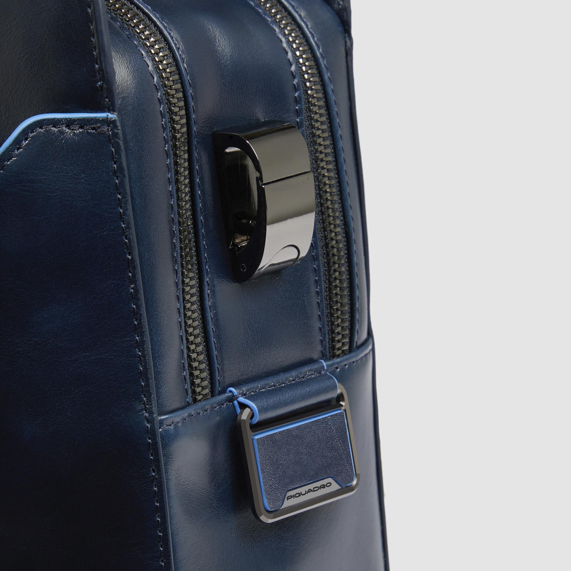 Piquadro Blue Square Leder Monogramm Braun Initialen Patch