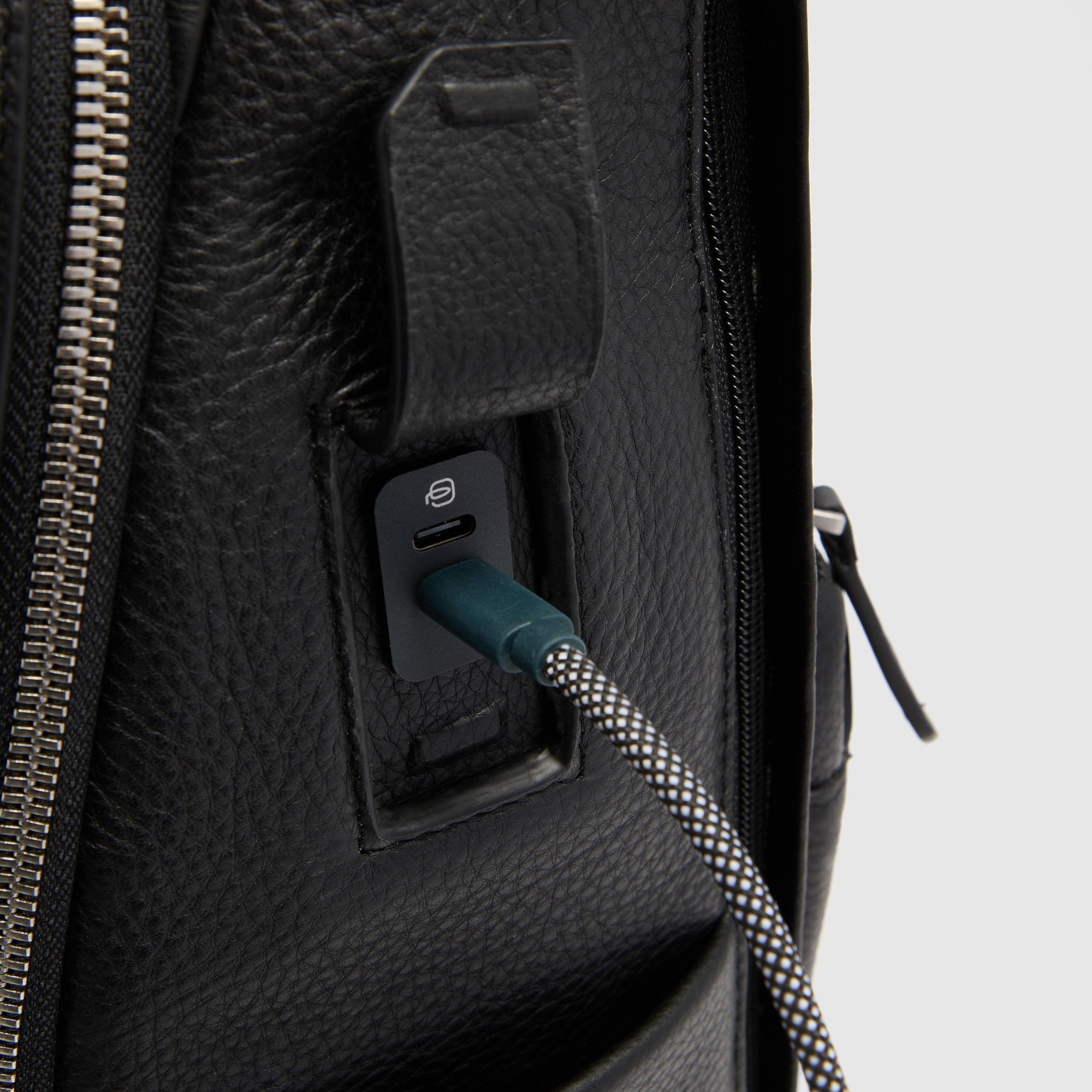 Piquadro Black Square Reiserucksack 15,6 Zoll Leder schwarz